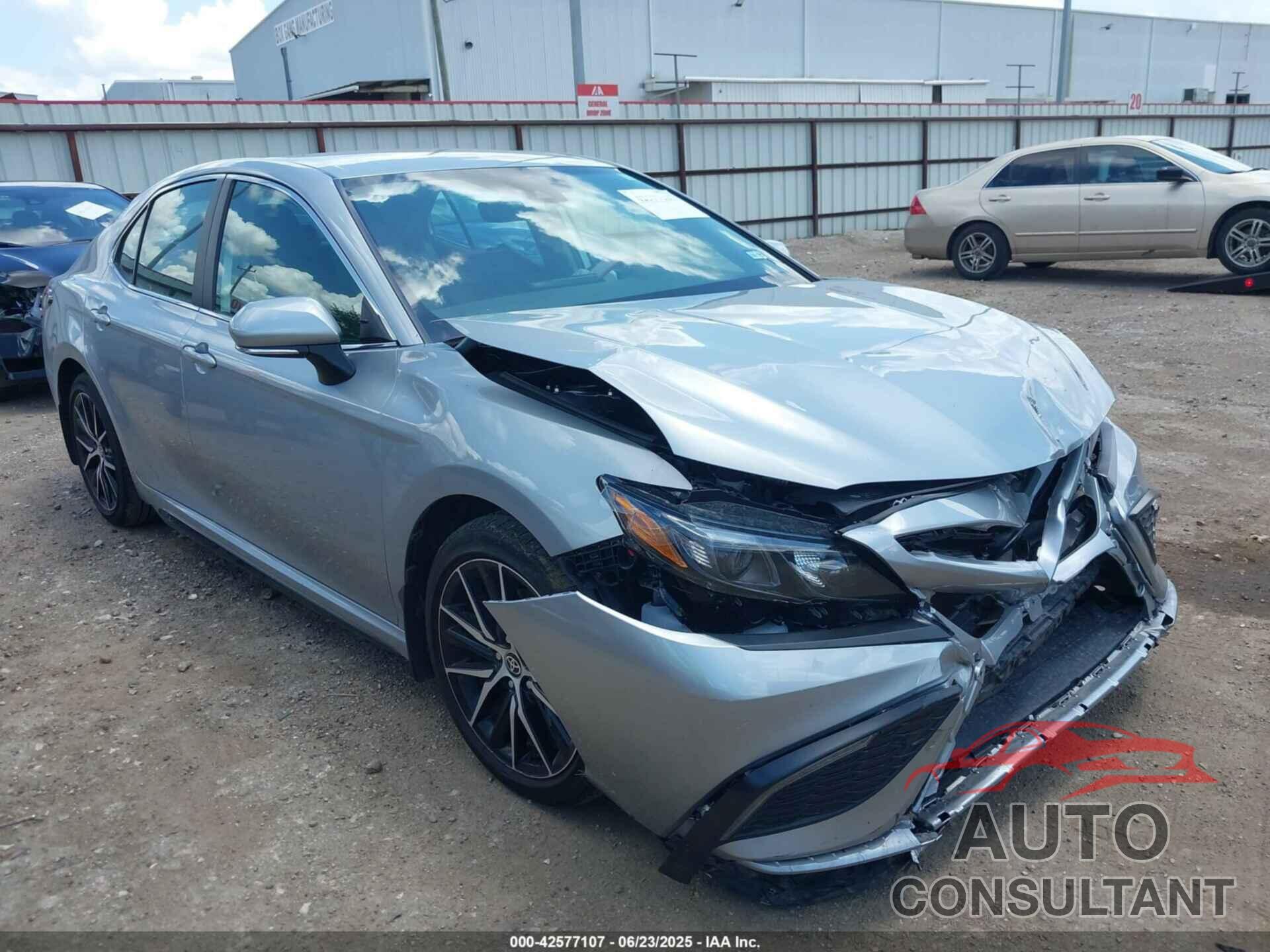 TOYOTA CAMRY 2024 - 4T1G11AK8RU196899