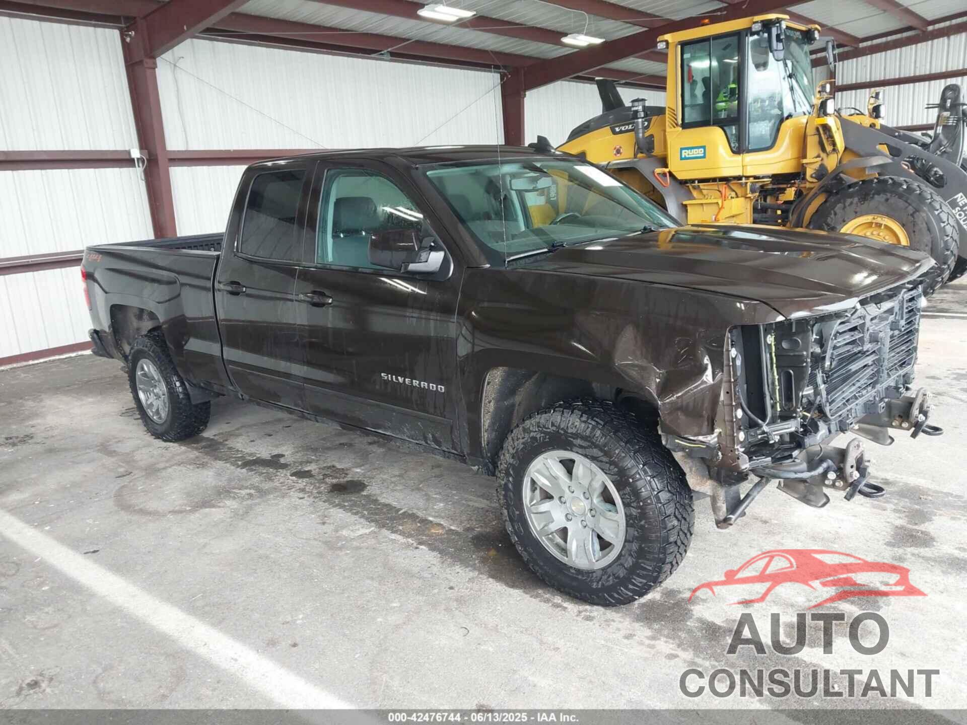 CHEVROLET SILVERADO 1500 2018 - 1GCVKREC0JZ134155