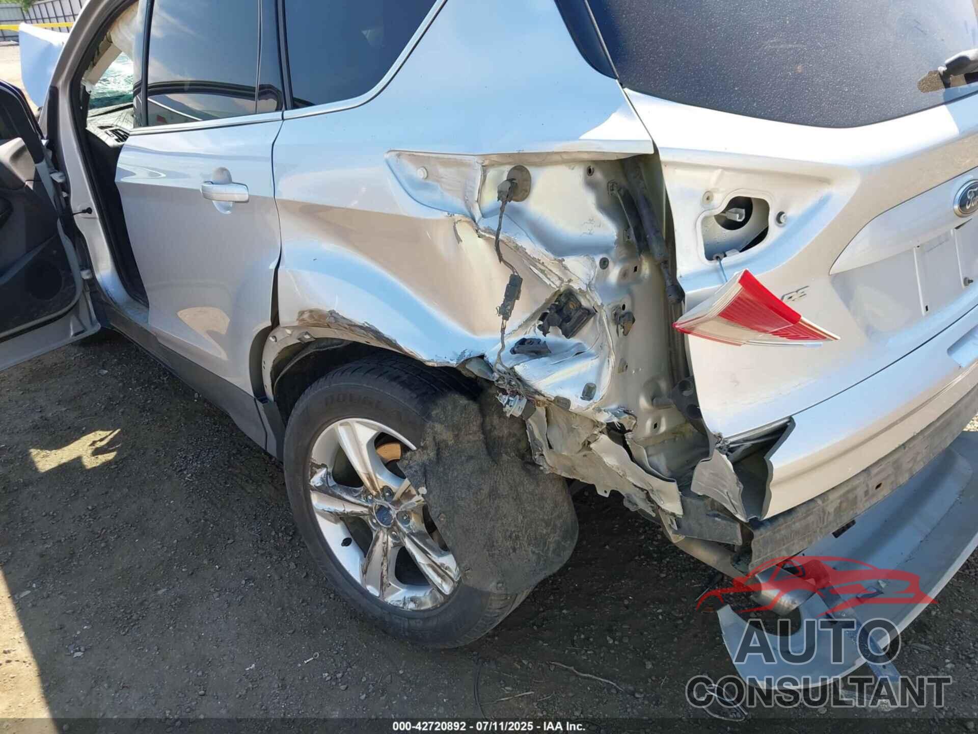 FORD ESCAPE 2015 - 1FMCU9G94FUC44208