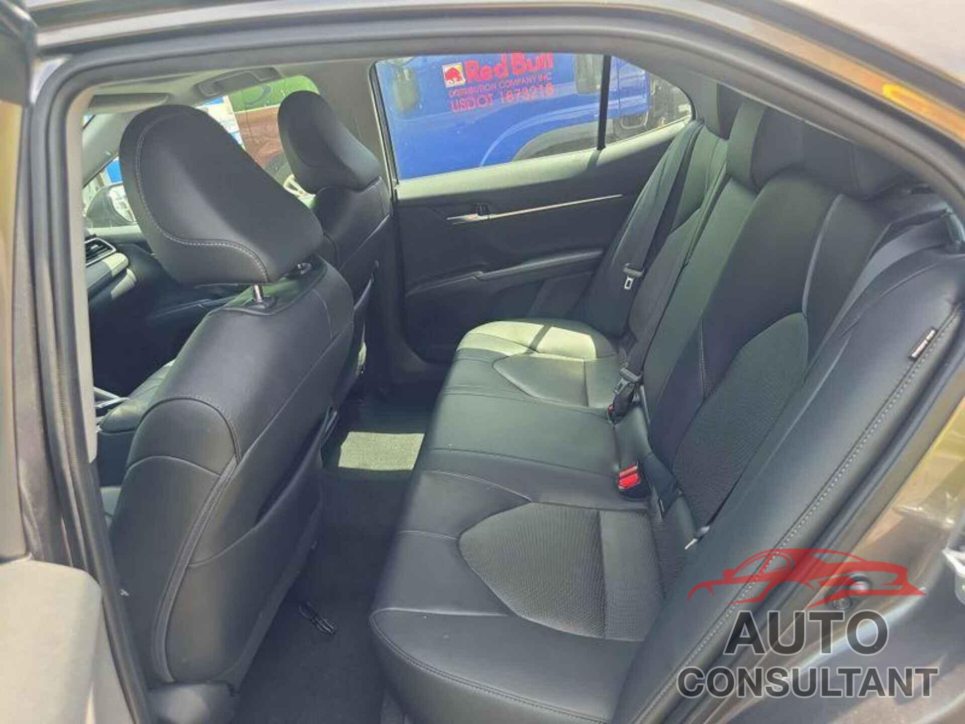 TOYOTA CAMRY 2021 - 4T1F11AK9MU546903