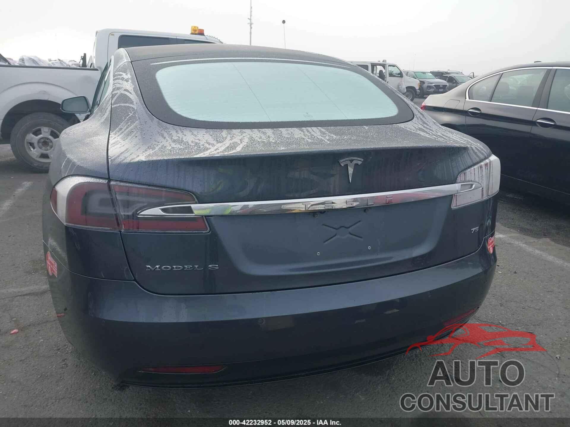 TESLA MODEL S 2017 - 5YJSA1E11HF205255