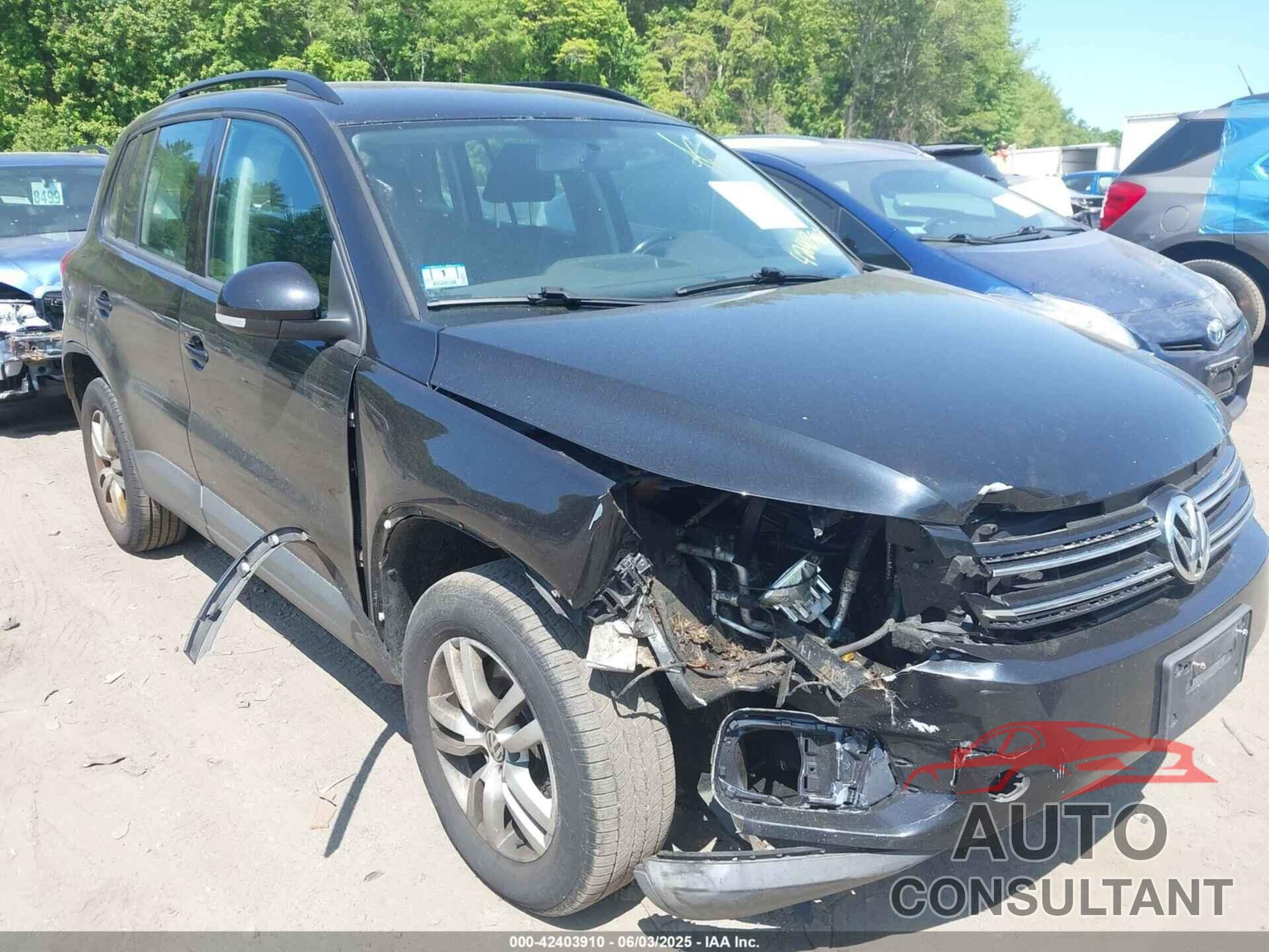 VOLKSWAGEN TIGUAN 2015 - WVGAV7AX6FW615941