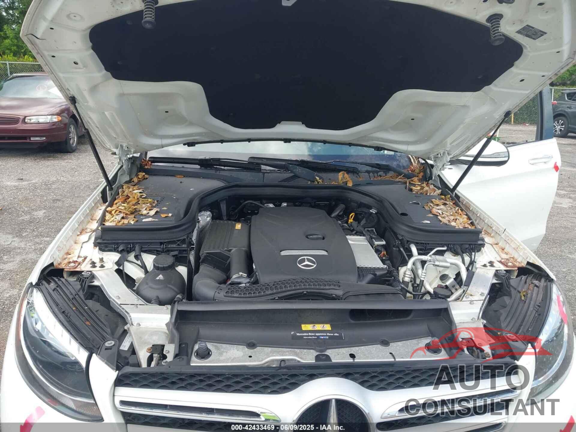 MERCEDES-BENZ GLC 300 2017 - WDC0G4JB3HV011053