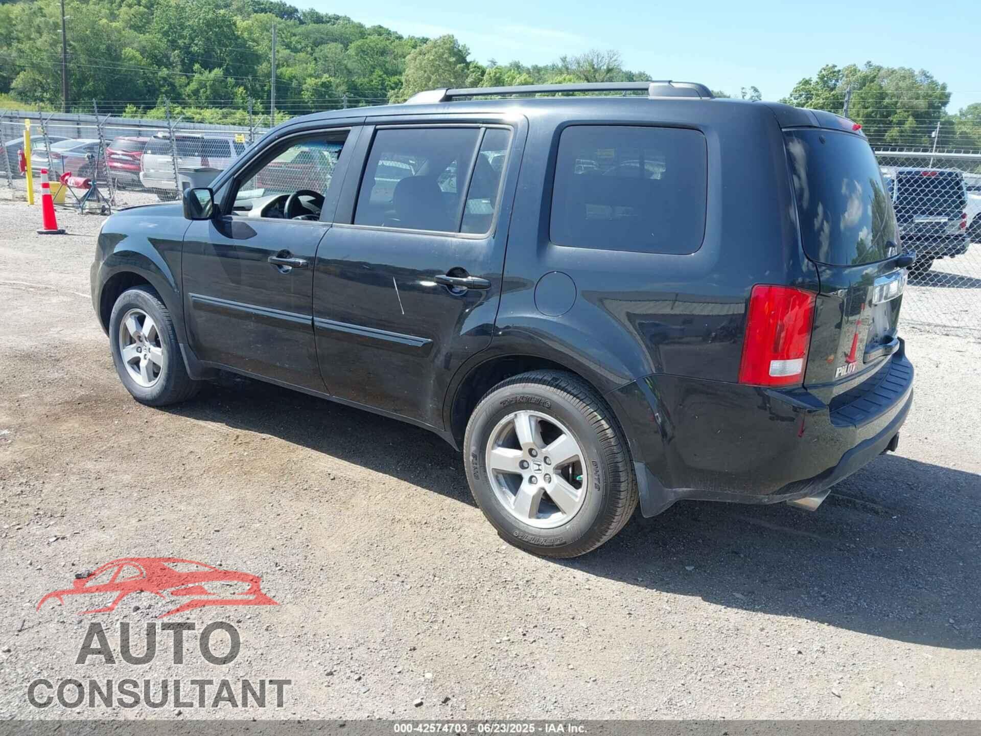 HONDA PILOT 2011 - 5FNYF4H46BB100138