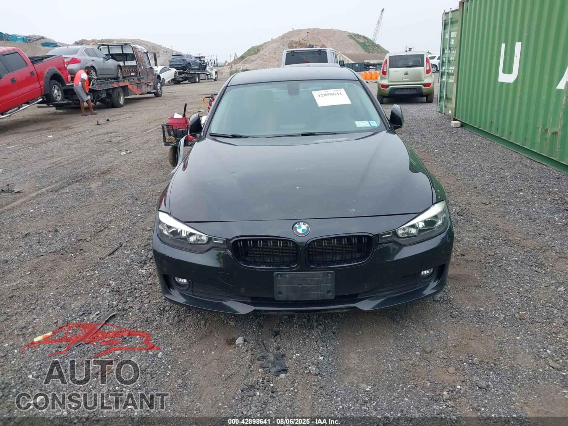 BMW 320I 2013 - WBA3C3C50DF981850