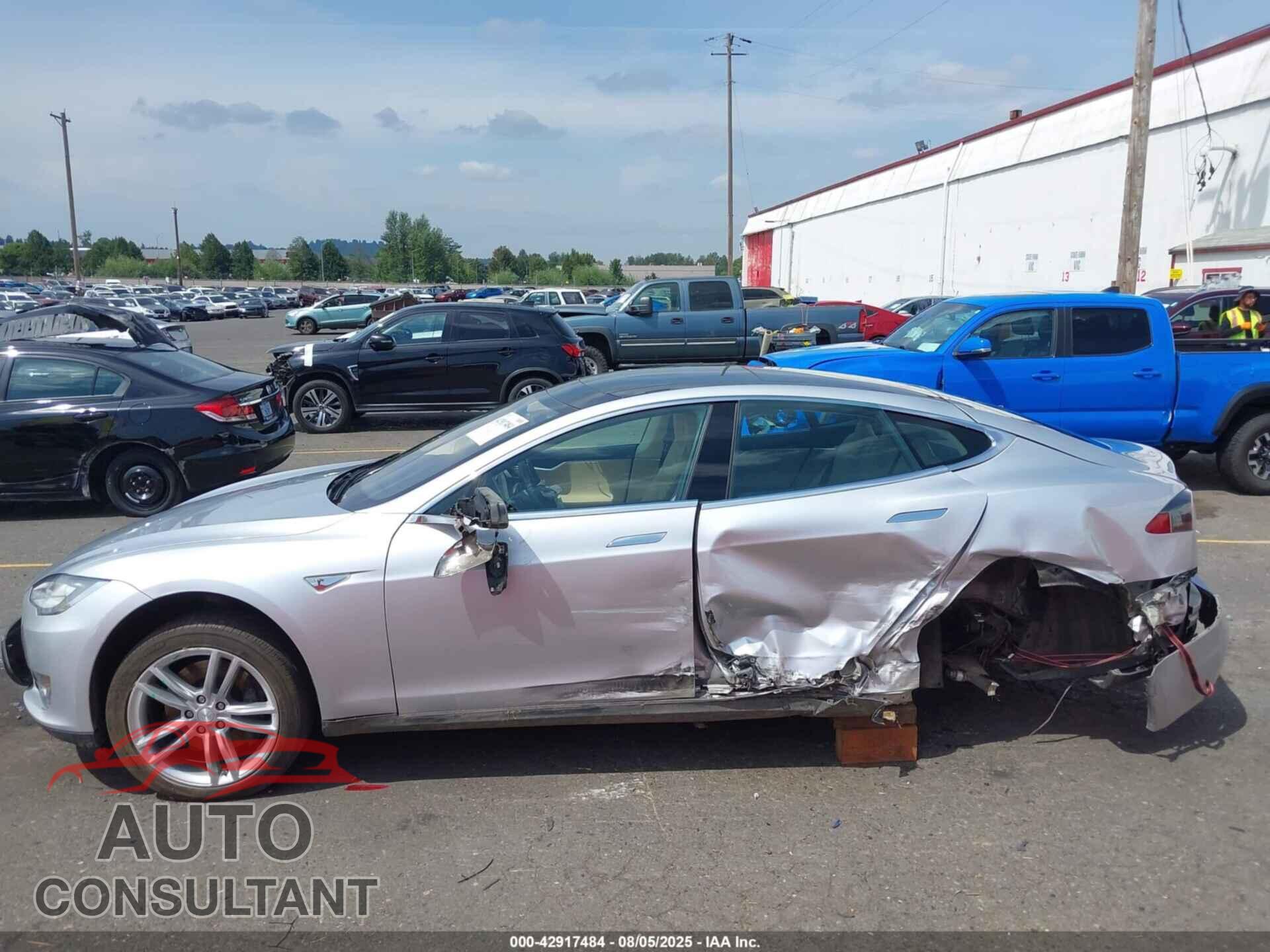 TESLA MODEL S 2014 - 5YJSA1S13EFP40474