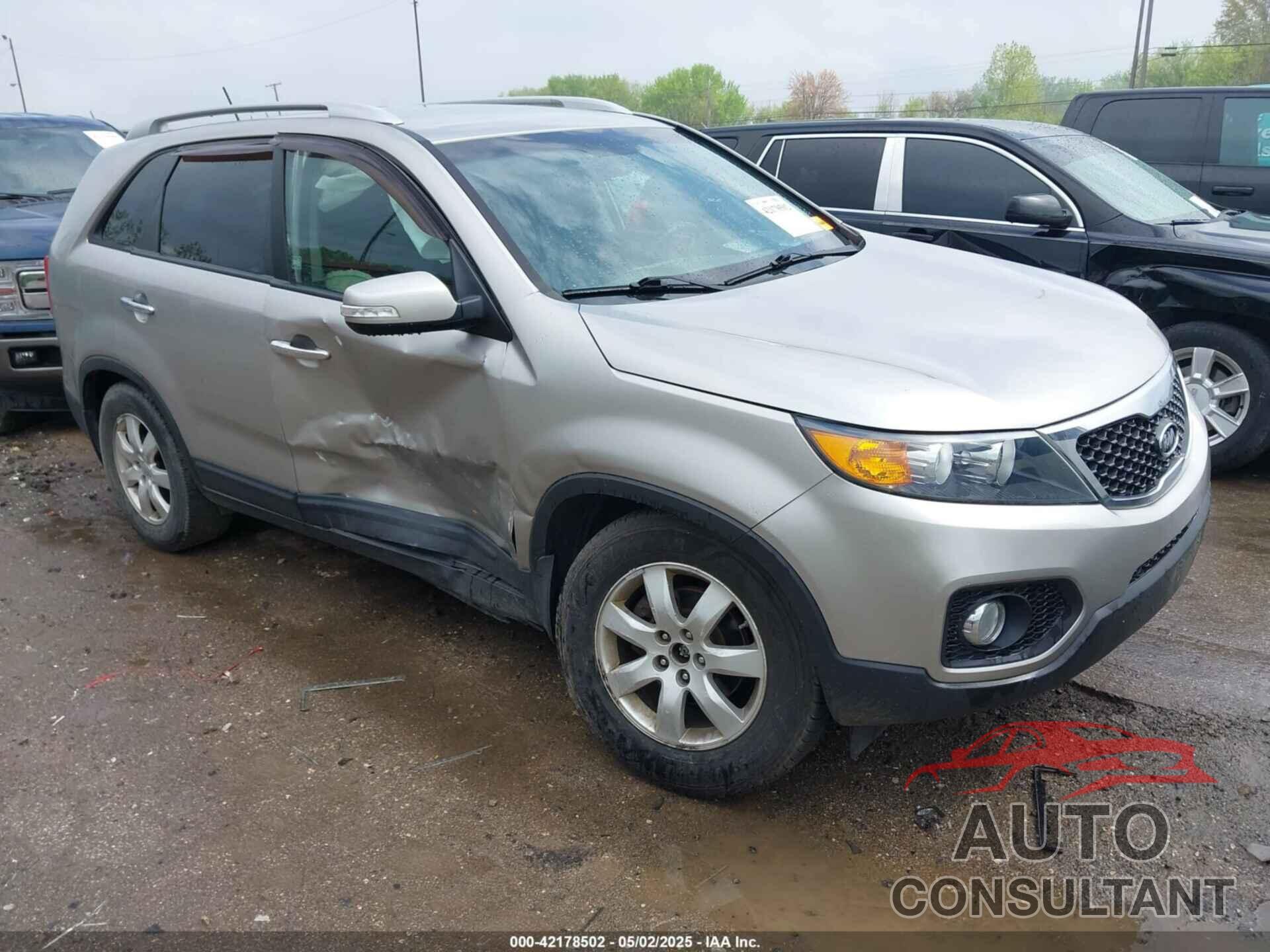 KIA SORENTO 2013 - 5XYKT3A67DG317309