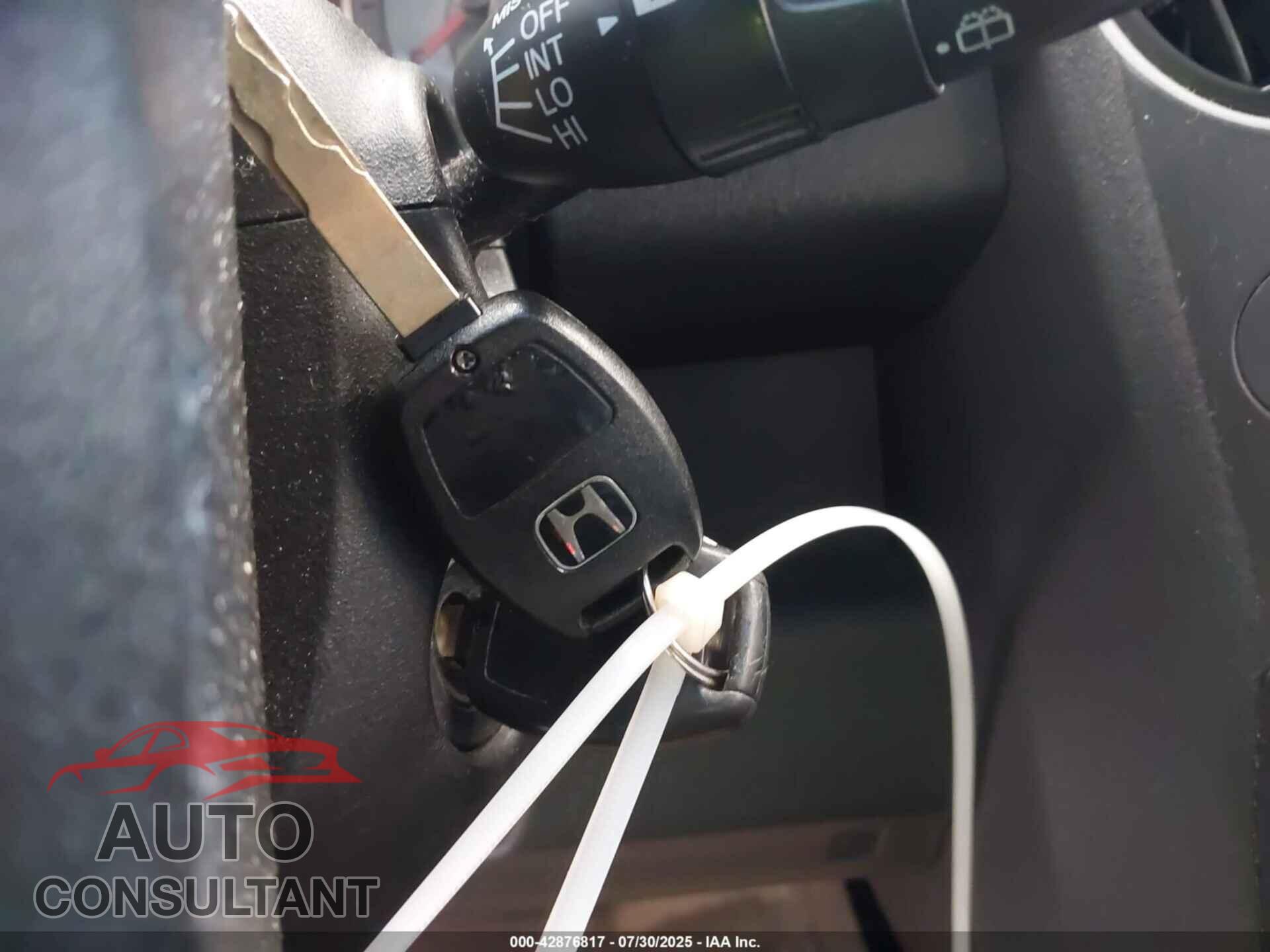 HONDA PILOT 2013 - 5FNYF3H5XDB010836
