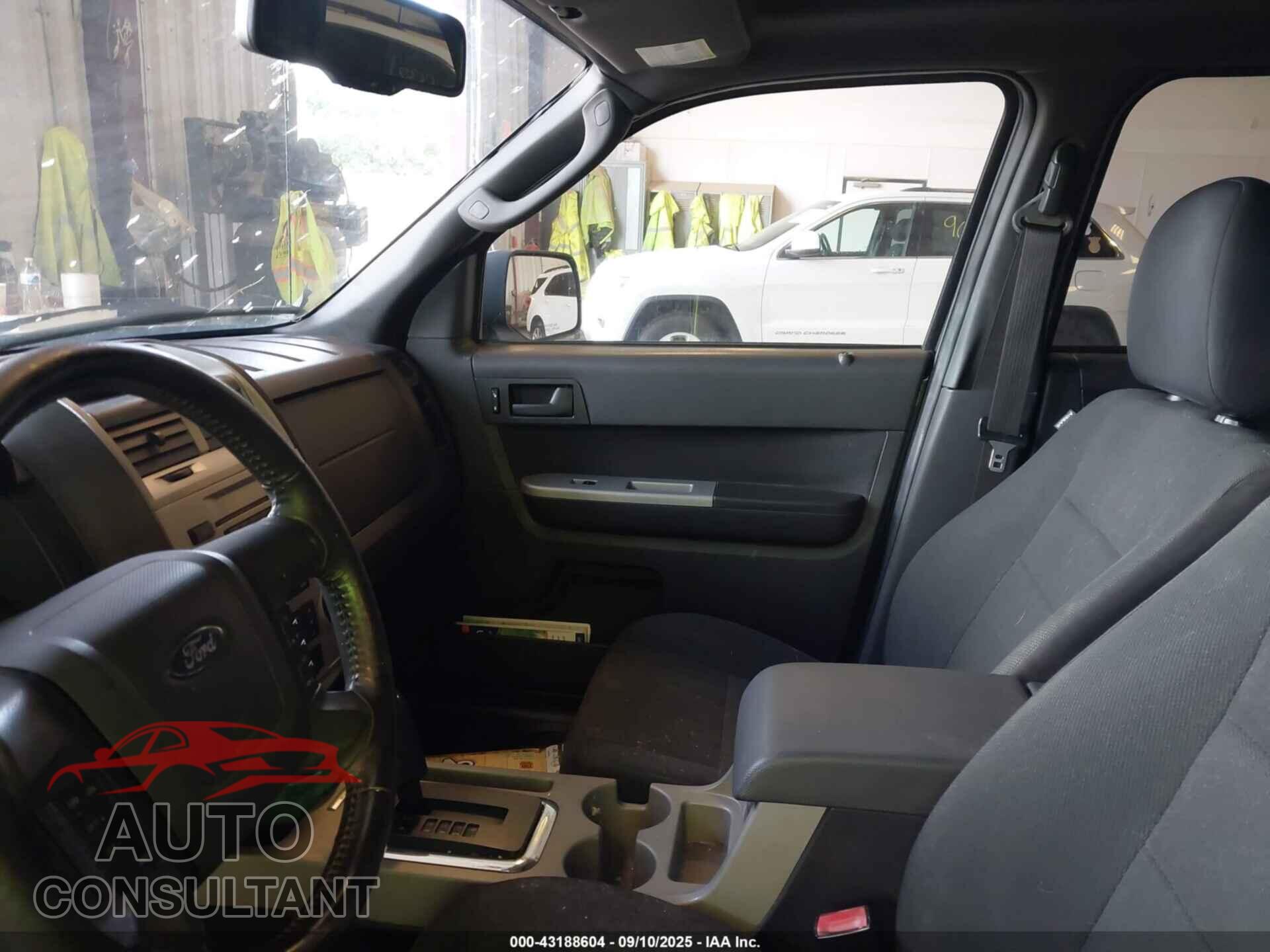 FORD ESCAPE 2009 - 1FMCU03G39KC39954
