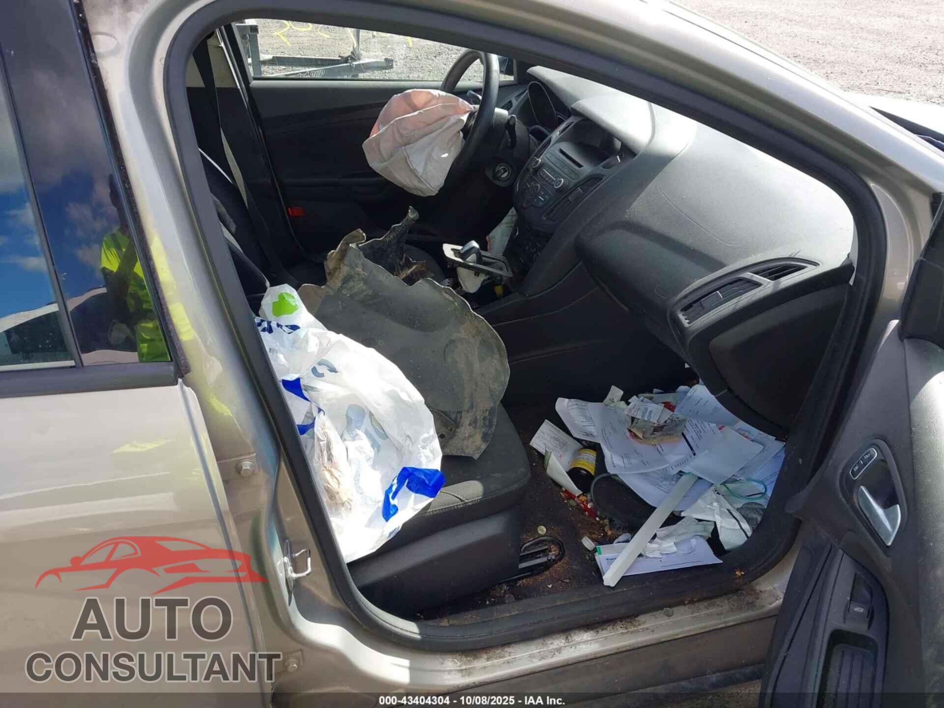 FORD FOCUS 2016 - 1FADP3F24GL335963
