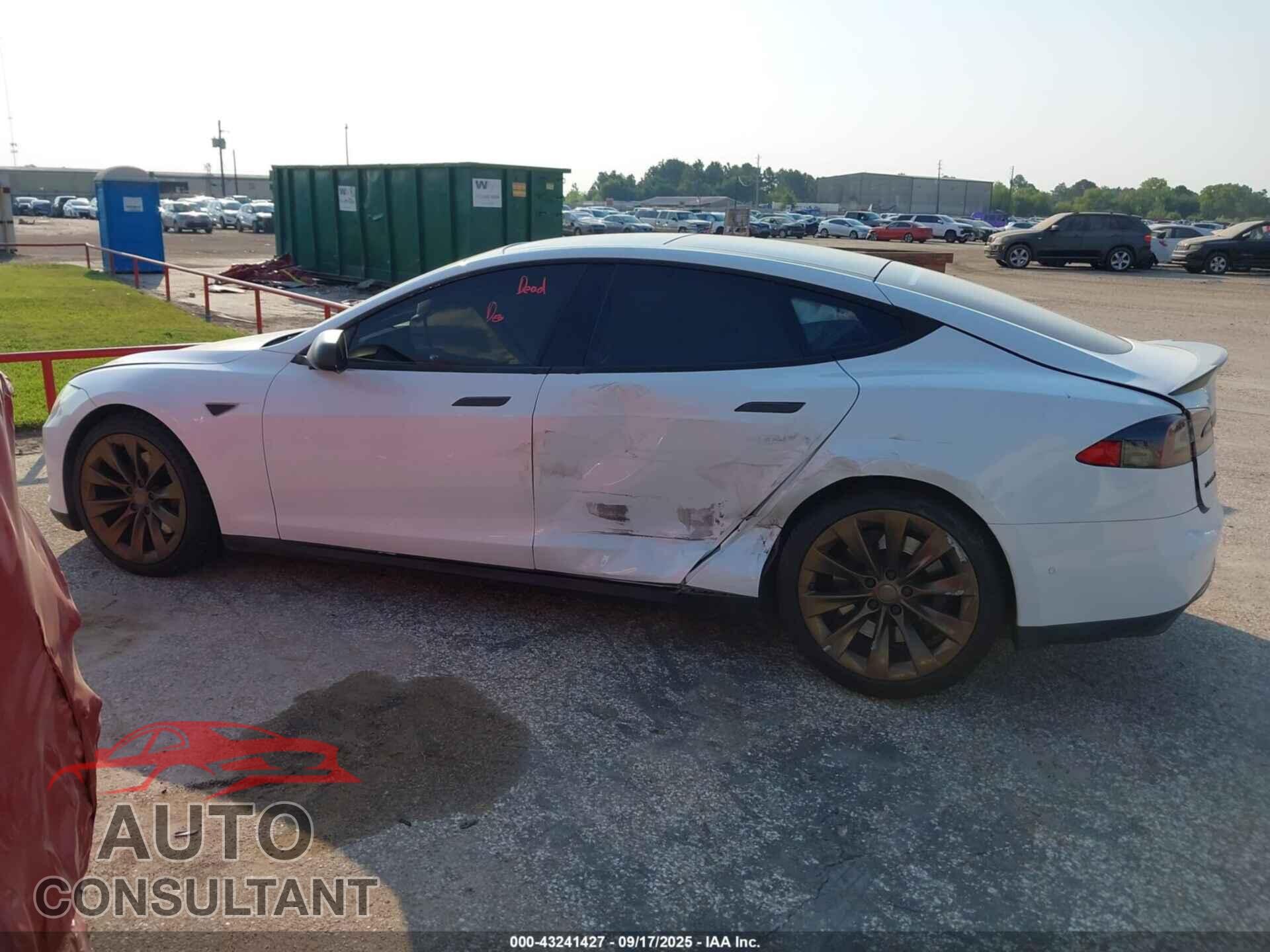 TESLA MODEL S 2015 - 5YJSA1S22FF082785