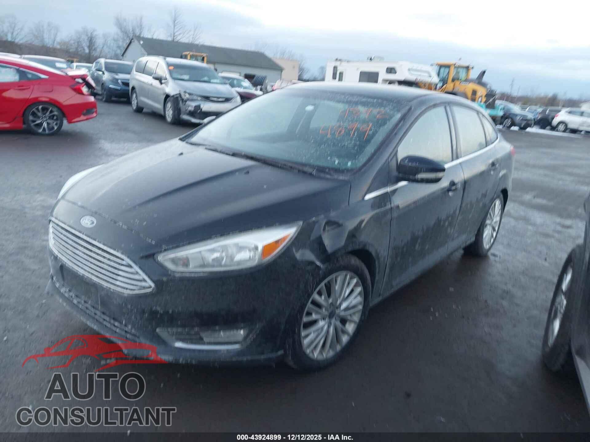 FORD FOCUS 2015 - 1FADP3J29FL323345