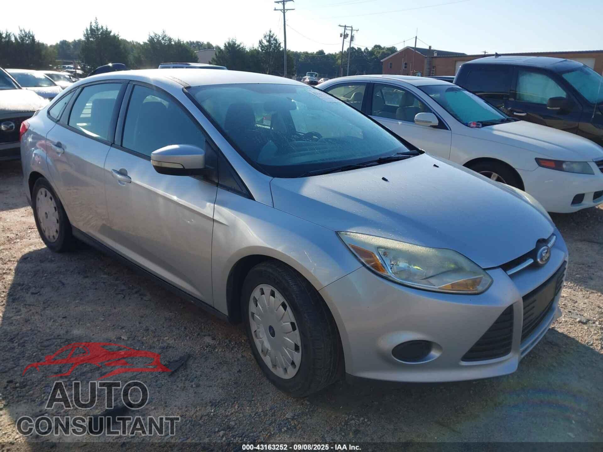FORD FOCUS 2013 - 1FADP3F22DL230852