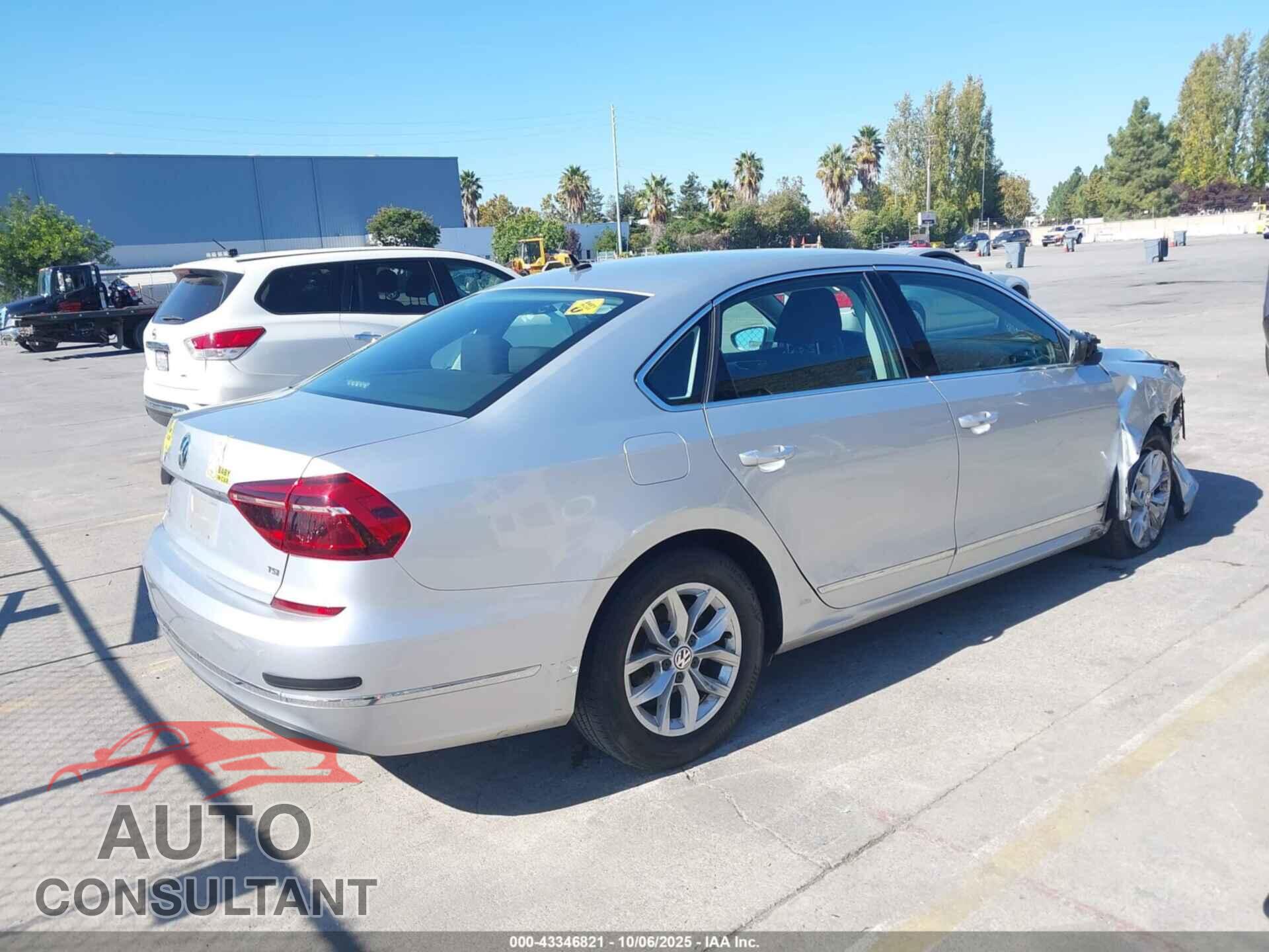 VOLKSWAGEN PASSAT 2017 - 1VWAT7A35HC061932