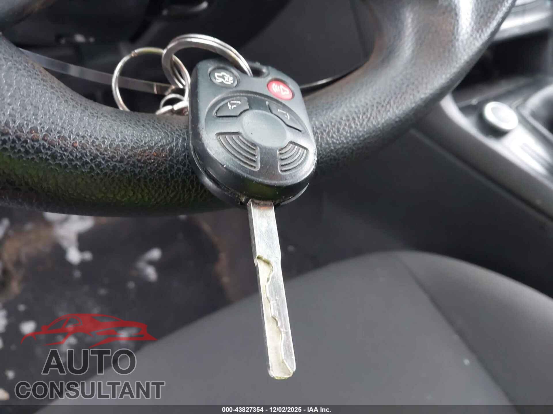 FORD FOCUS 2017 - 1FADP3E28HL285071