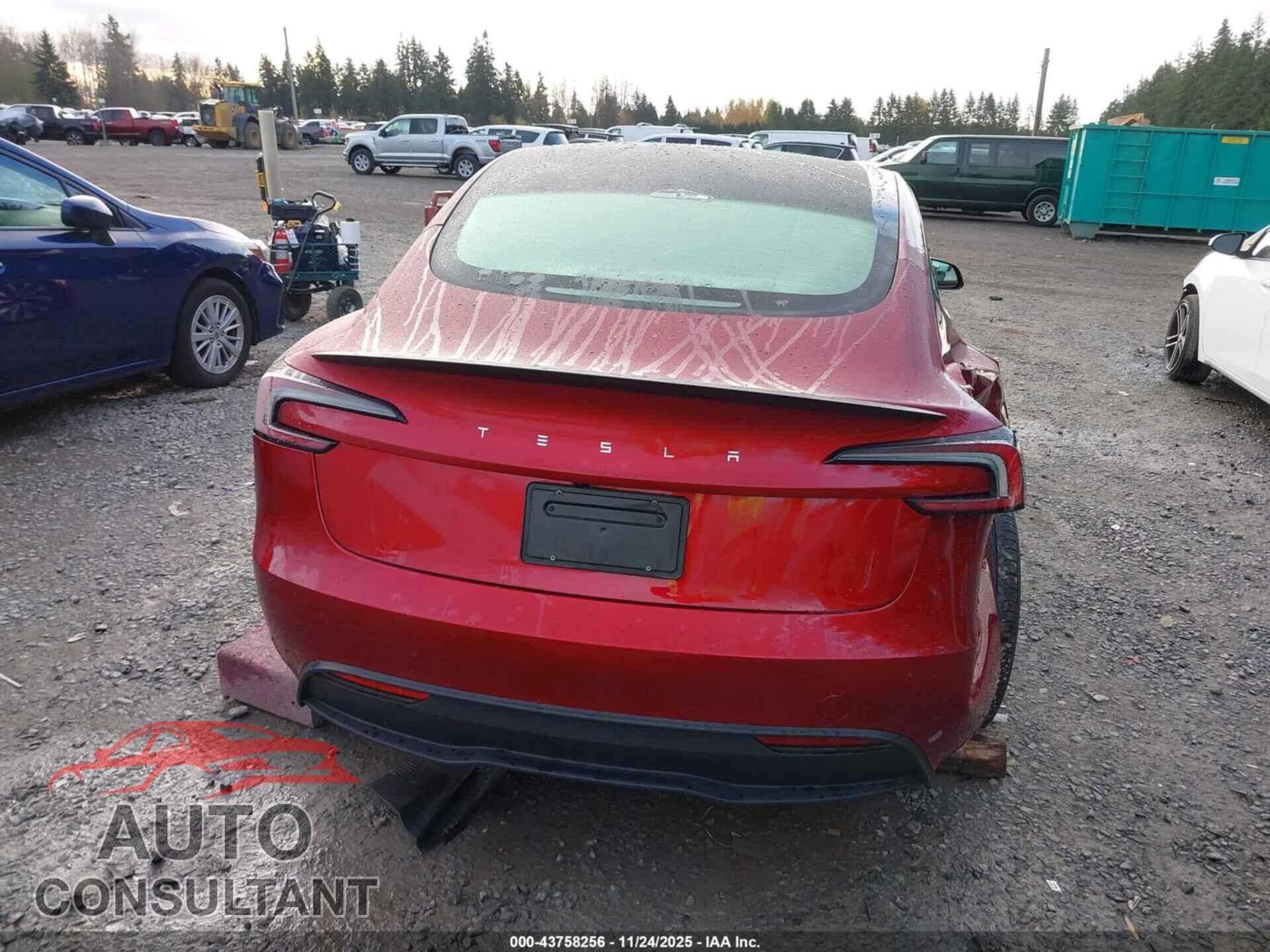 TESLA MODEL 3 2024 - 5YJ3E1EA9RF801868
