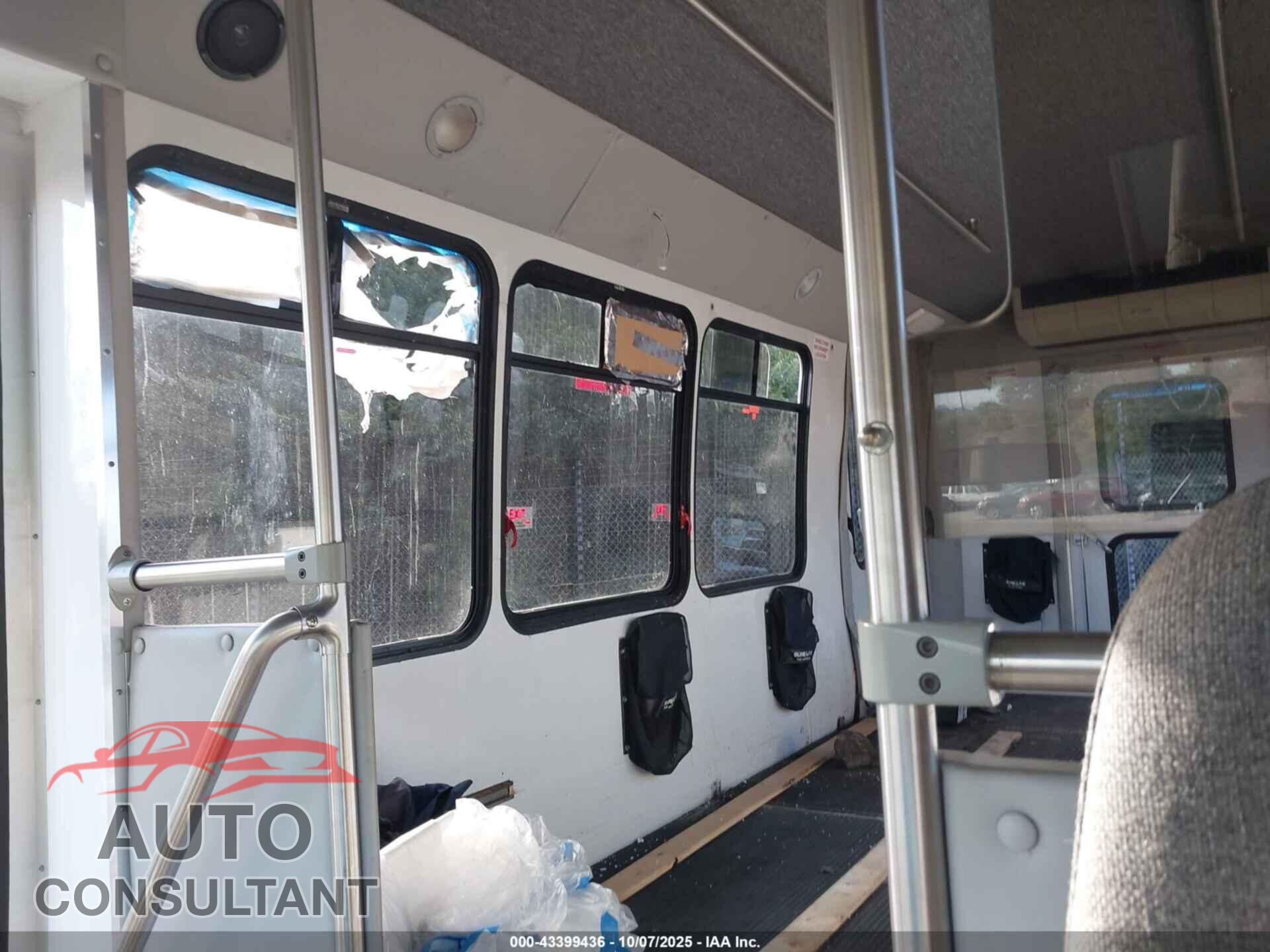 FORD E-450 CUTAWAY 2011 - 1FDFE4FS3BDB10110