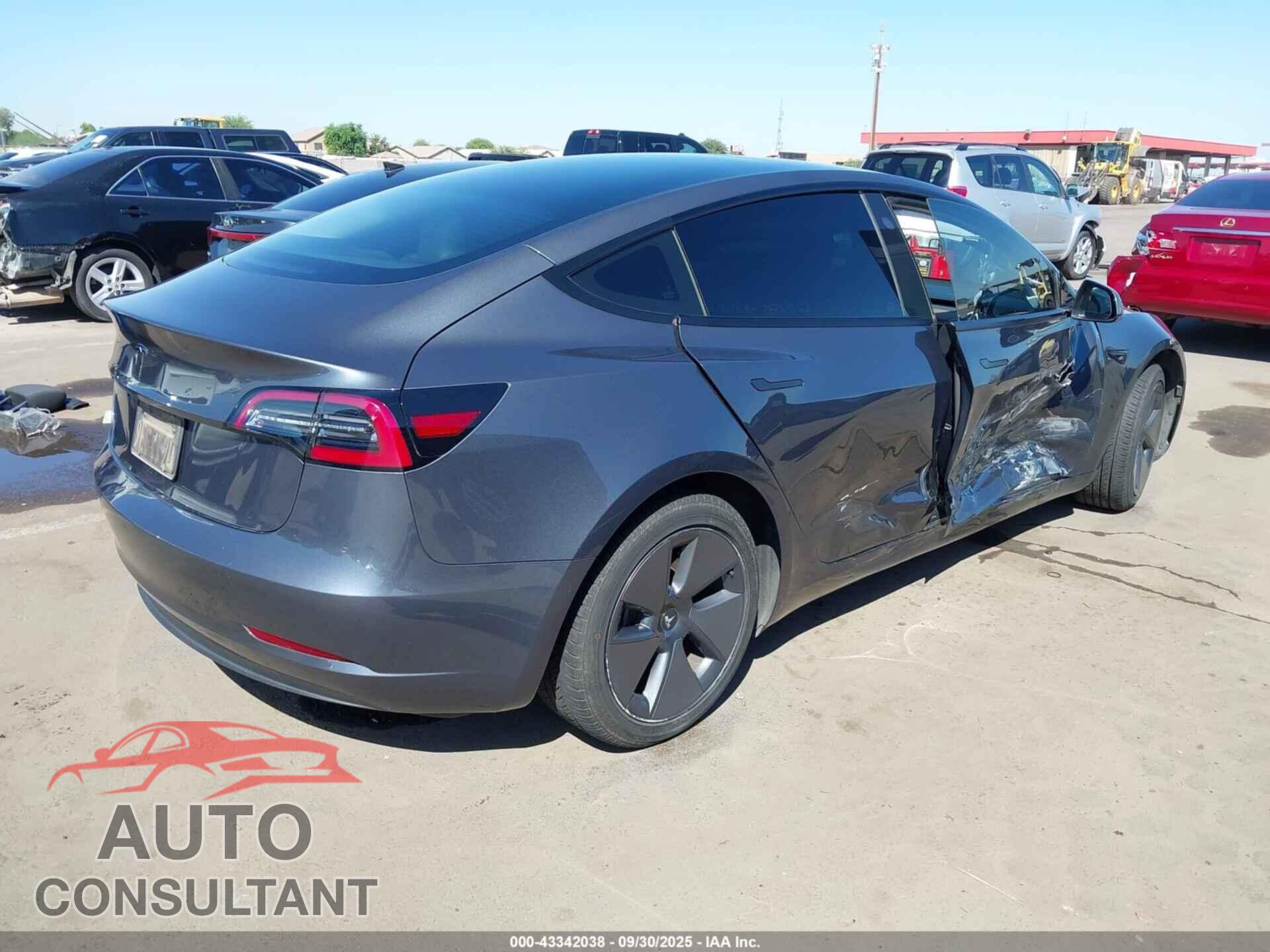 TESLA MODEL 3 2023 - 5YJ3E1EA1PF385599