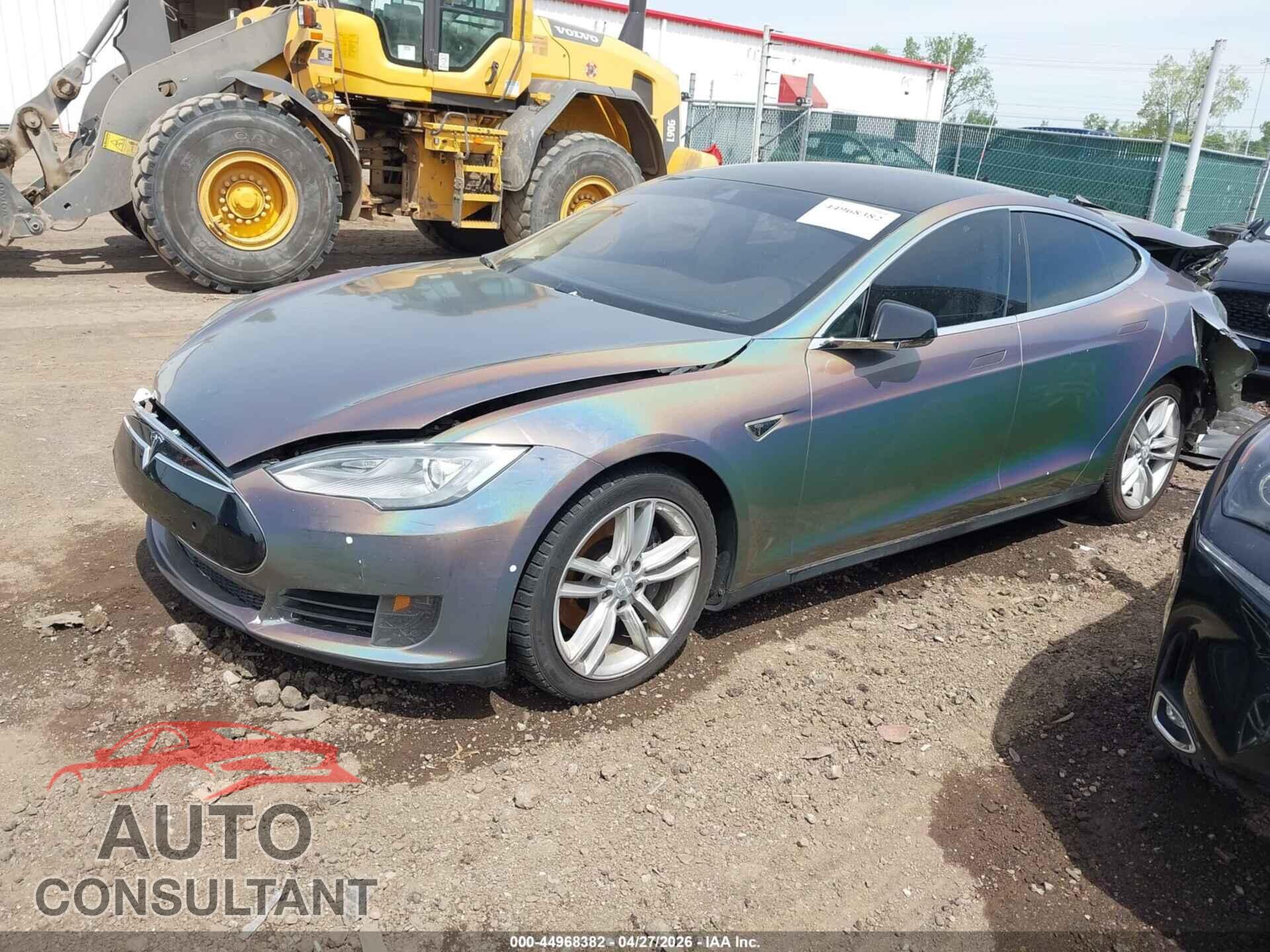 TESLA MODEL S 2015 - 5YJSA1E27FF111743