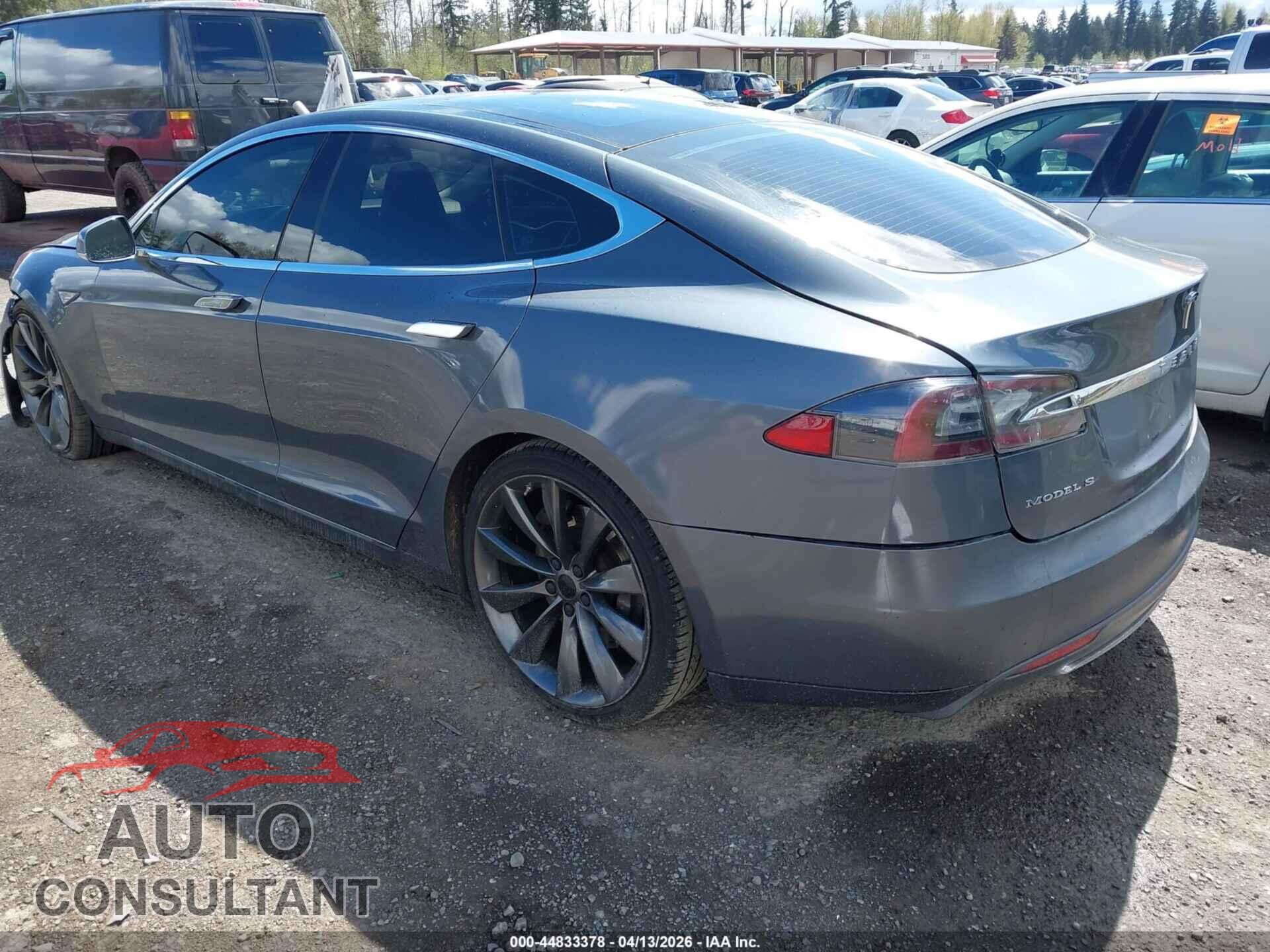 TESLA MODEL S 2013 - 5YJSA1CN4DFP13610