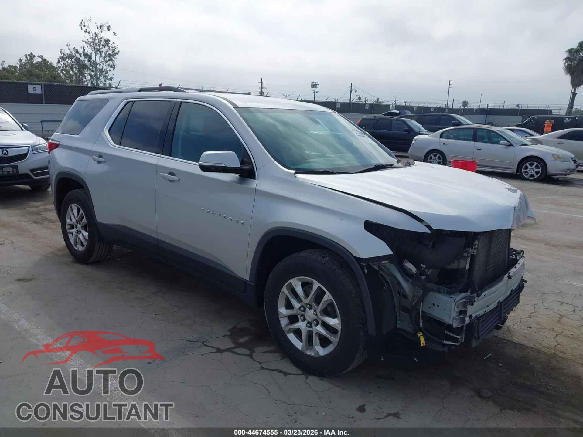 CHEVROLET TRAVERSE 2018 - 1GNERGKW6JJ173840
