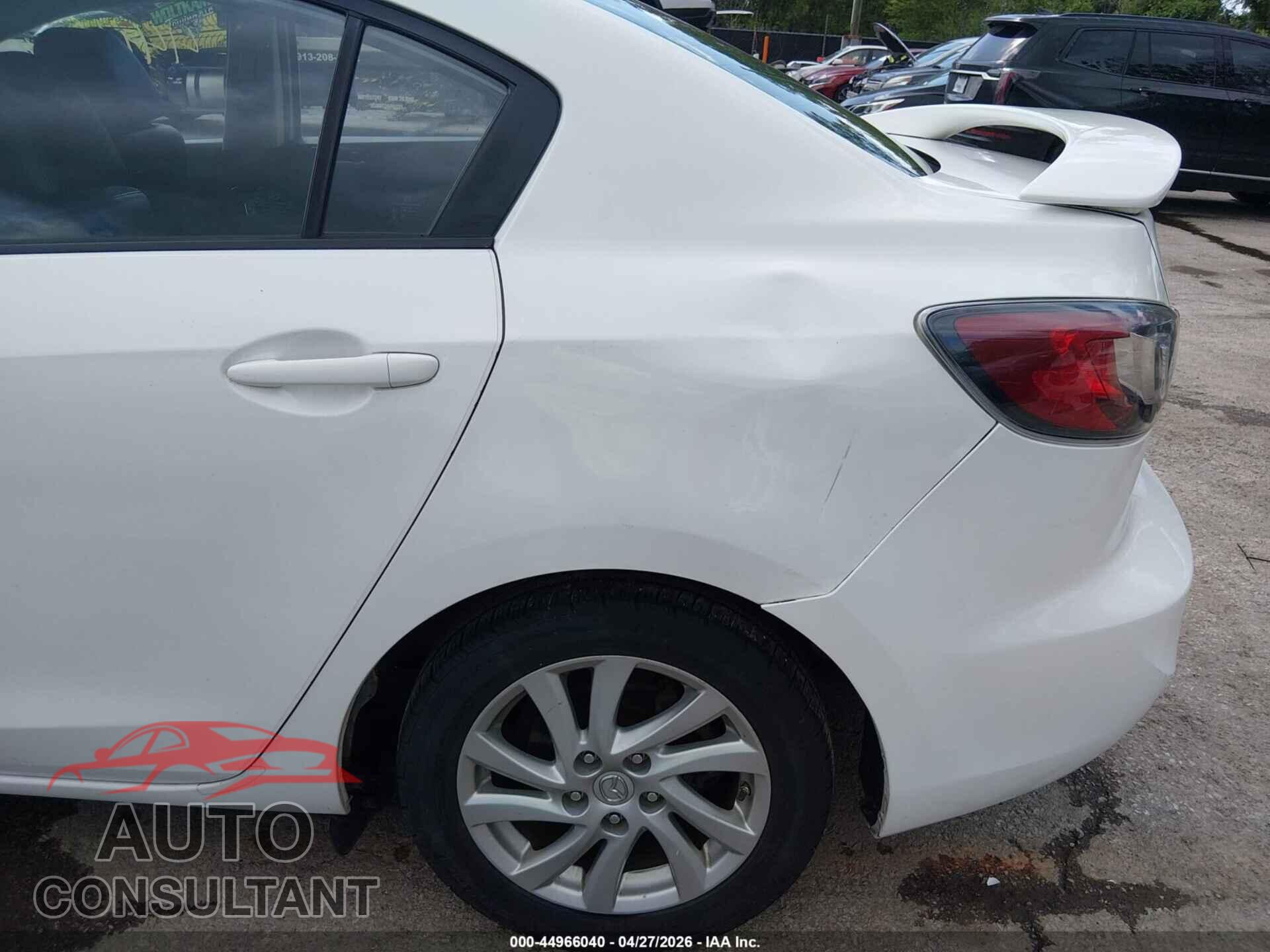 MAZDA MAZDA3 2012 - JM1BL1V87C1663259