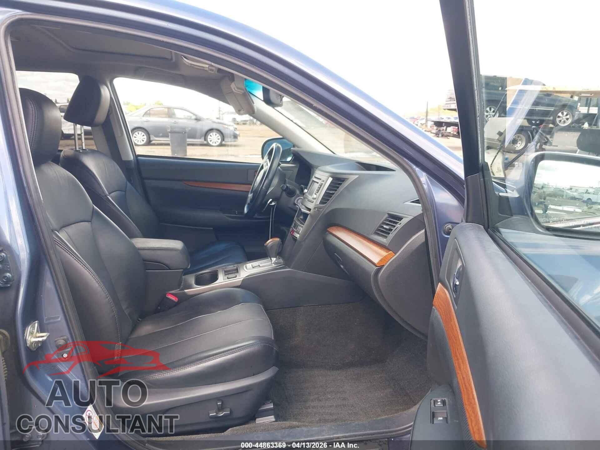 SUBARU OUTBACK 2014 - 4S4BRBLC5E3229727