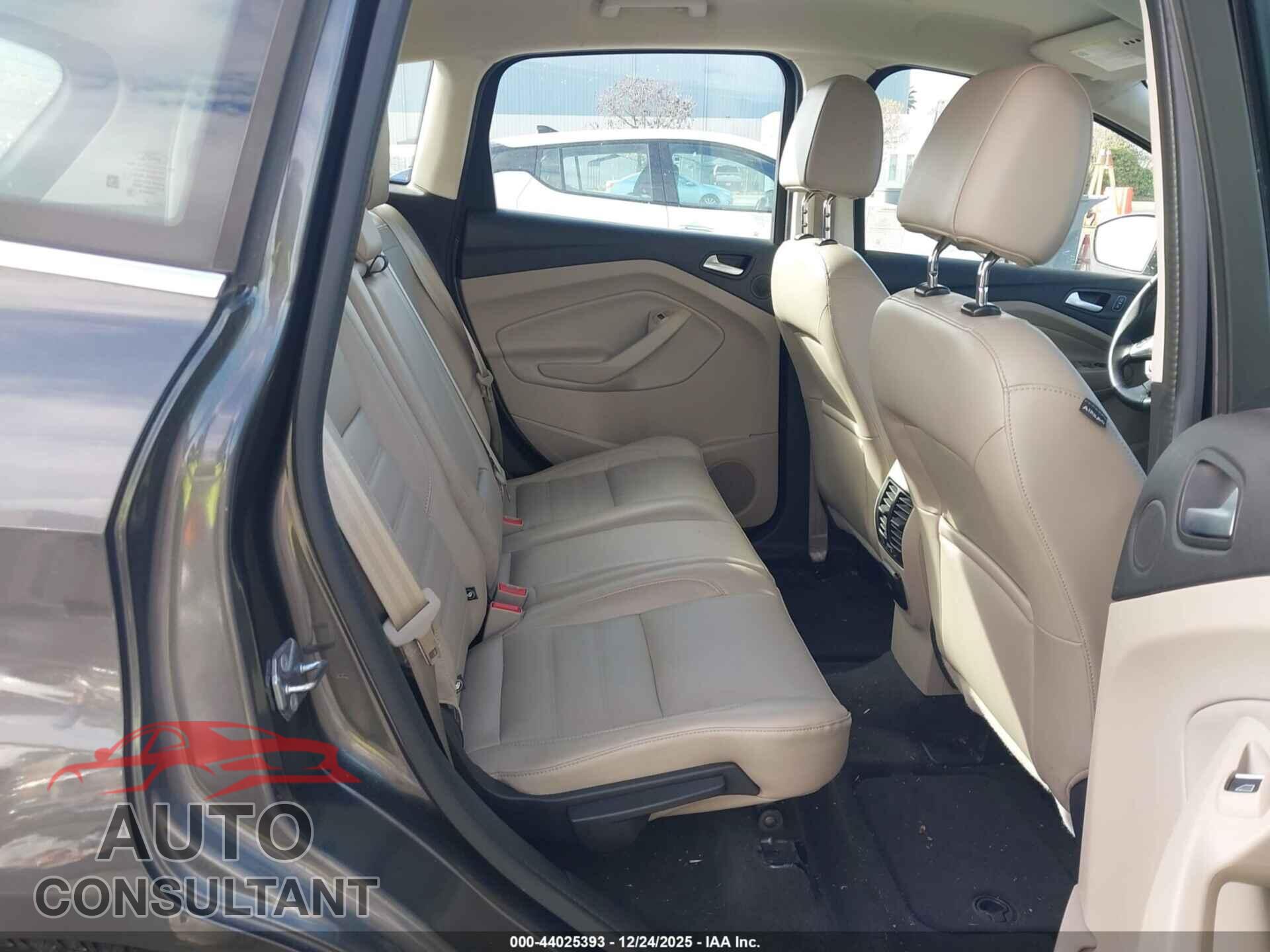 FORD C-MAX ENERGI 2017 - 1FADP5FU7HL112640