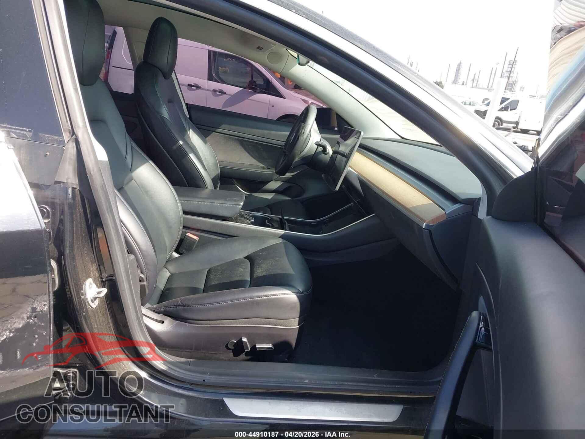 TESLA MODEL 3 2020 - 5YJ3E1EA2LF631702