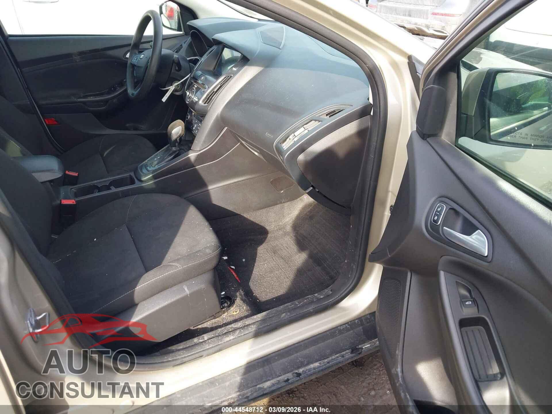 FORD FOCUS 2018 - 1FADP3H21JL219916