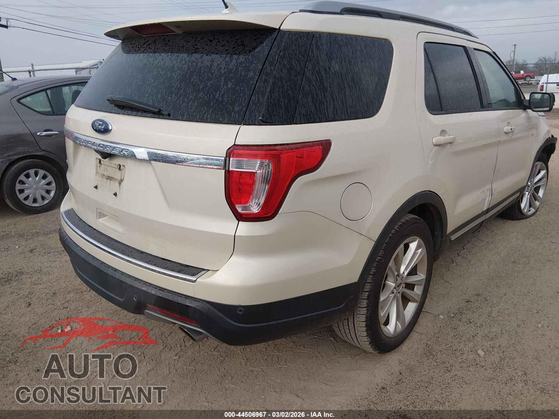 FORD EXPLORER 2018 - 1FM5K7D88JGB39080