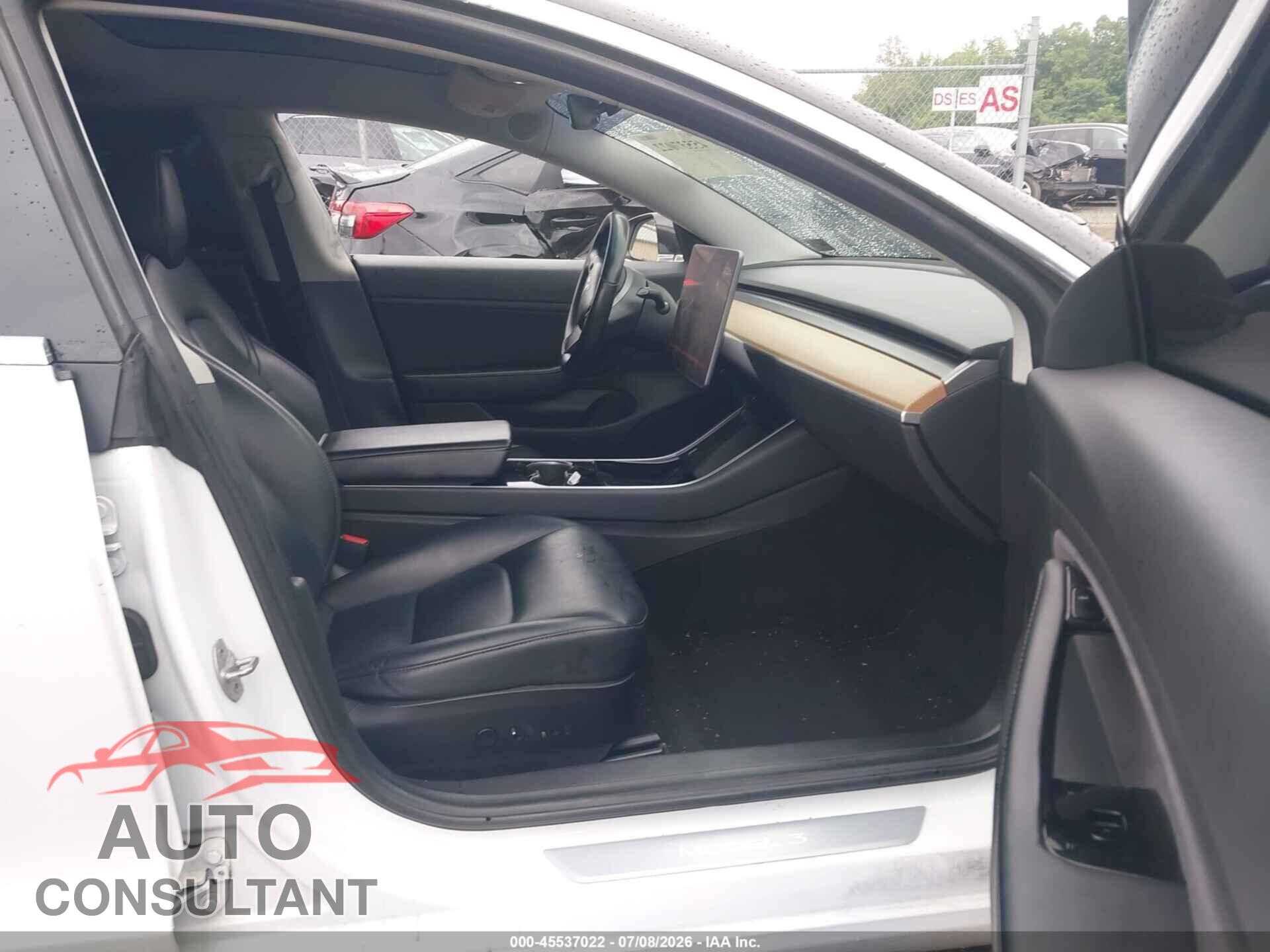 TESLA MODEL 3 2018 - 5YJ3E1EA3JF153240