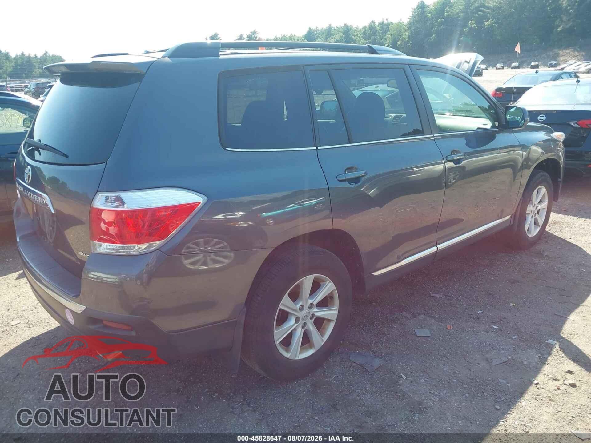 TOYOTA HIGHLANDER 2013 - 5TDBK3EH8DS185811
