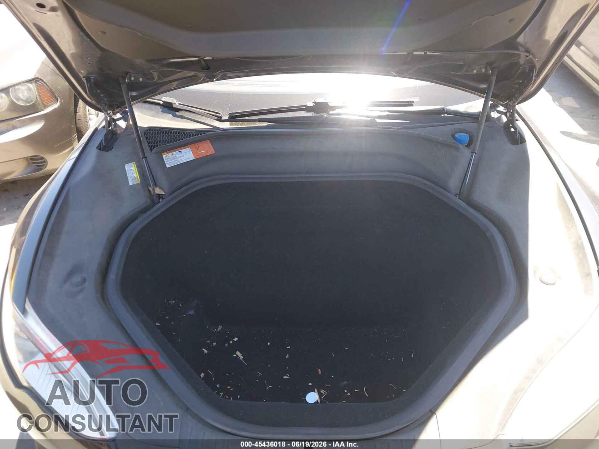 TESLA MODEL S 2015 - 5YJSA1E25FF116410