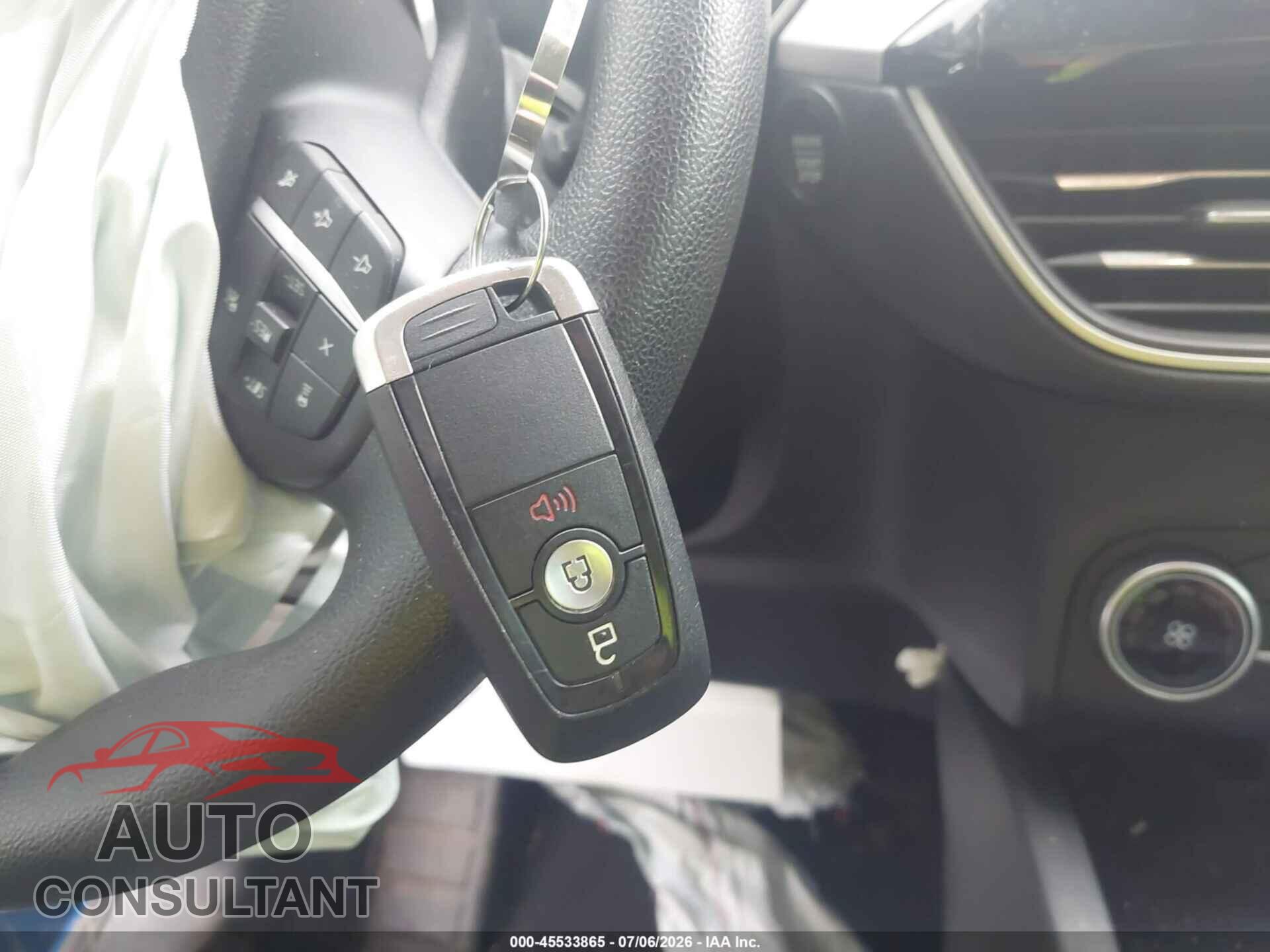 FORD ESCAPE 2020 - 1FMCU0G61LUA50040