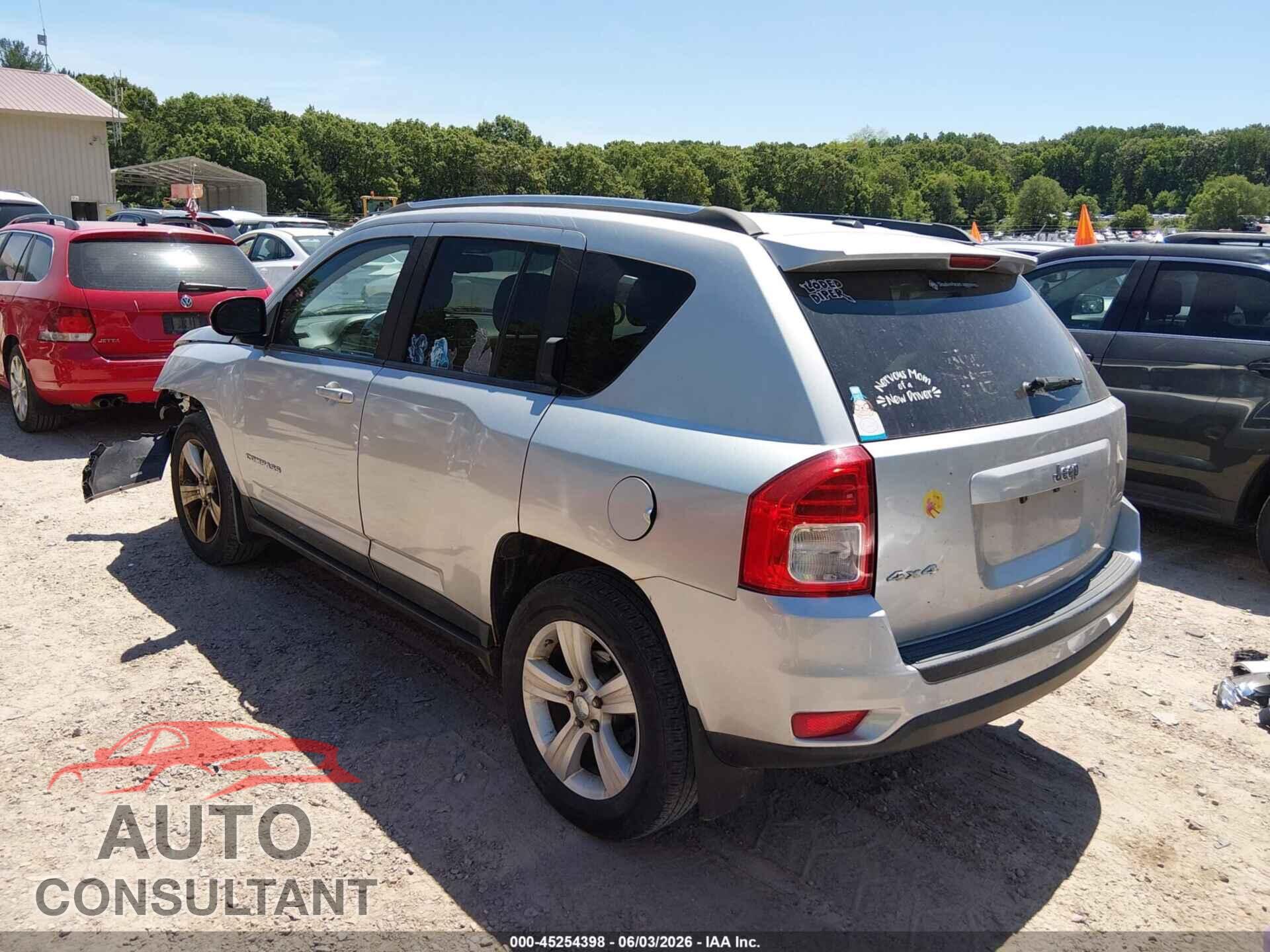 JEEP COMPASS 2011 - 1J4NF1FB8BD263880
