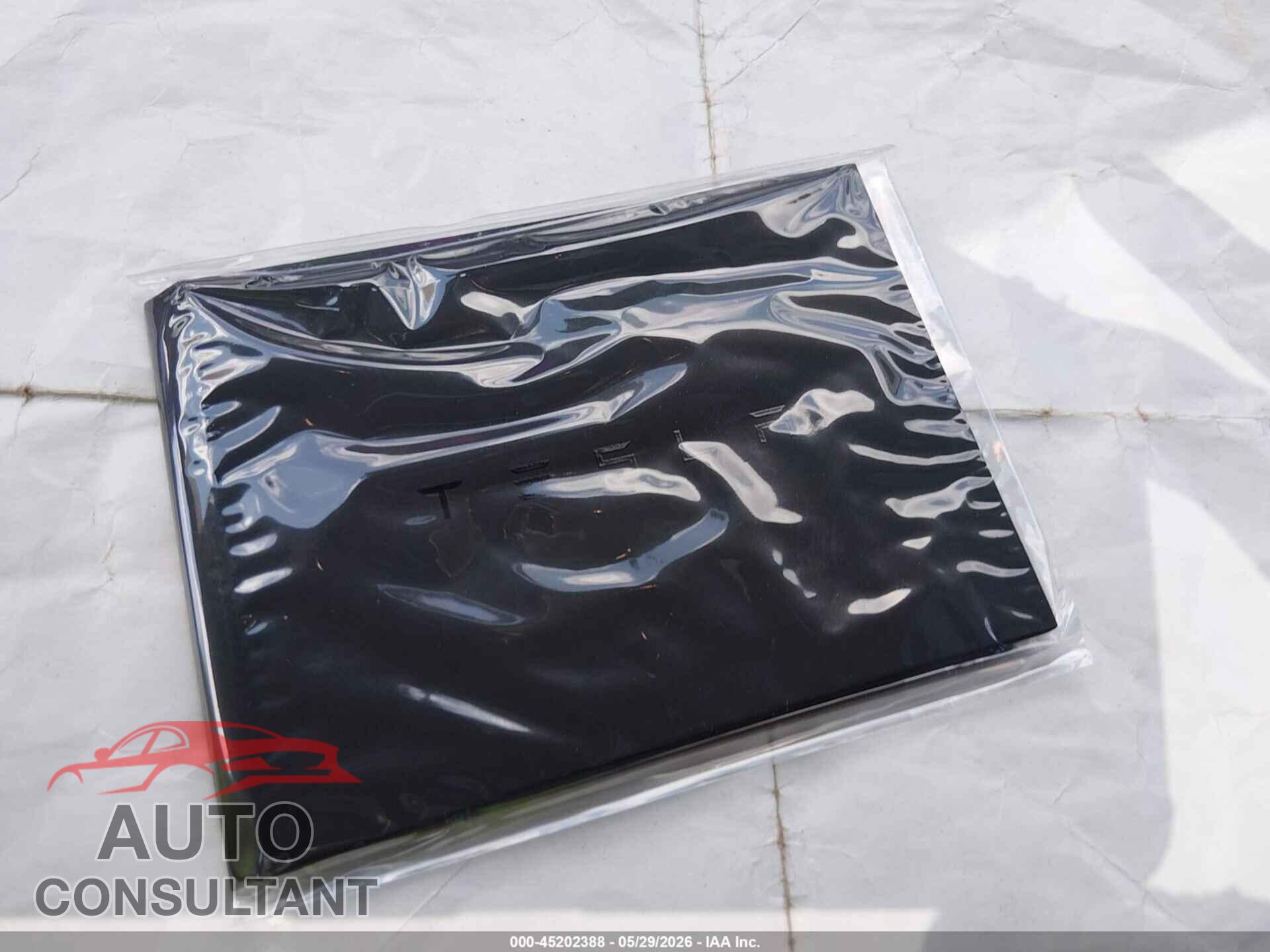 TESLA MODEL S 2026 - 5YJSA1E51TF563547