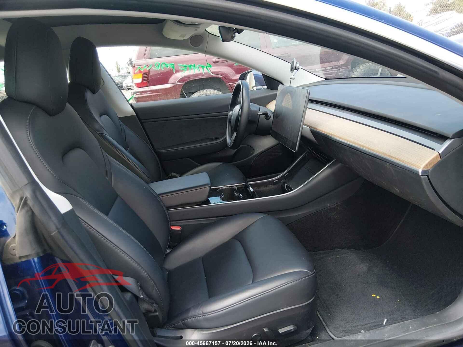 TESLA MODEL 3 2018 - 5YJ3E1EA4JF033382