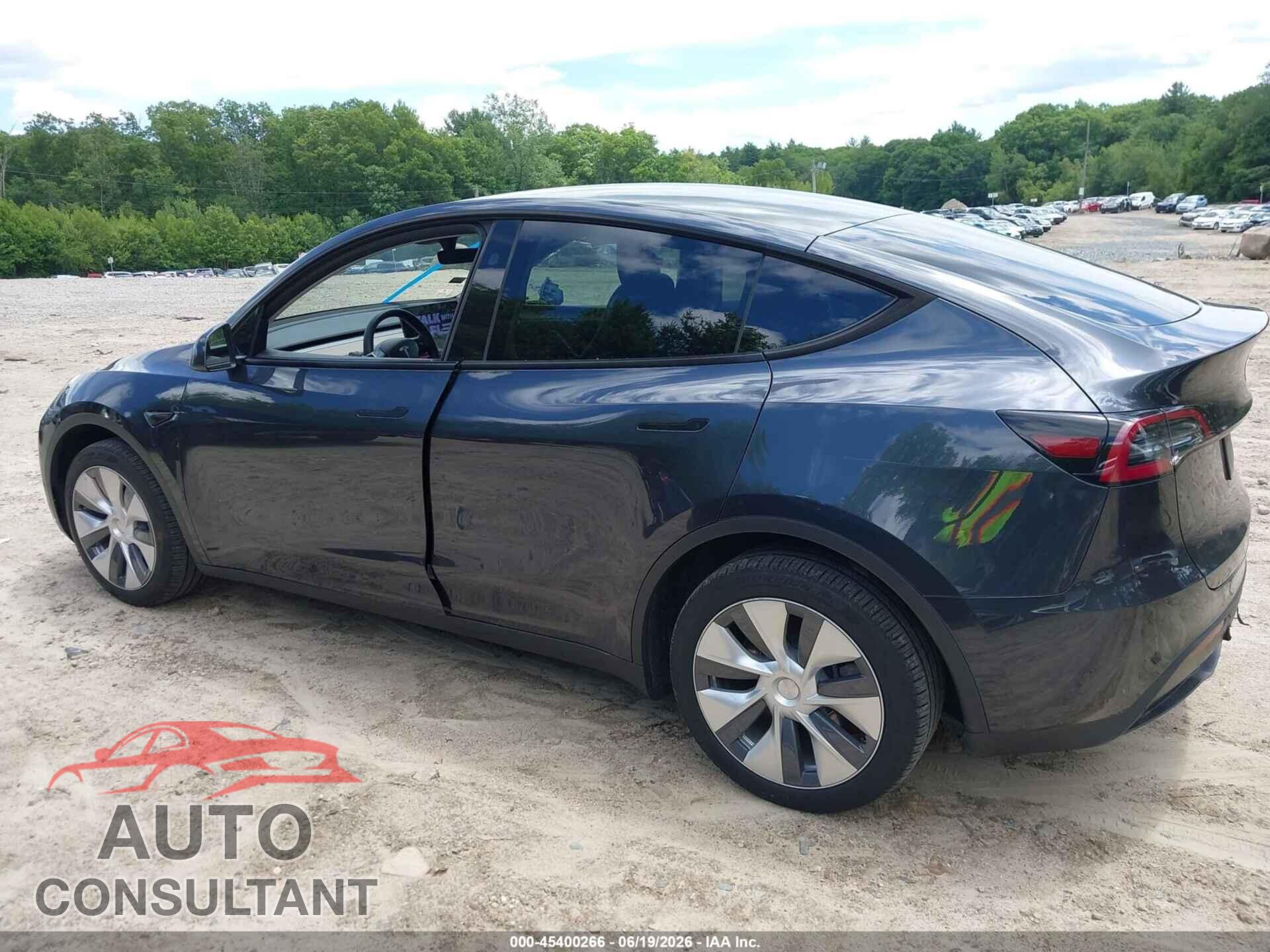 TESLA MODEL Y 2024 - 7SAYGDEE4RA254318