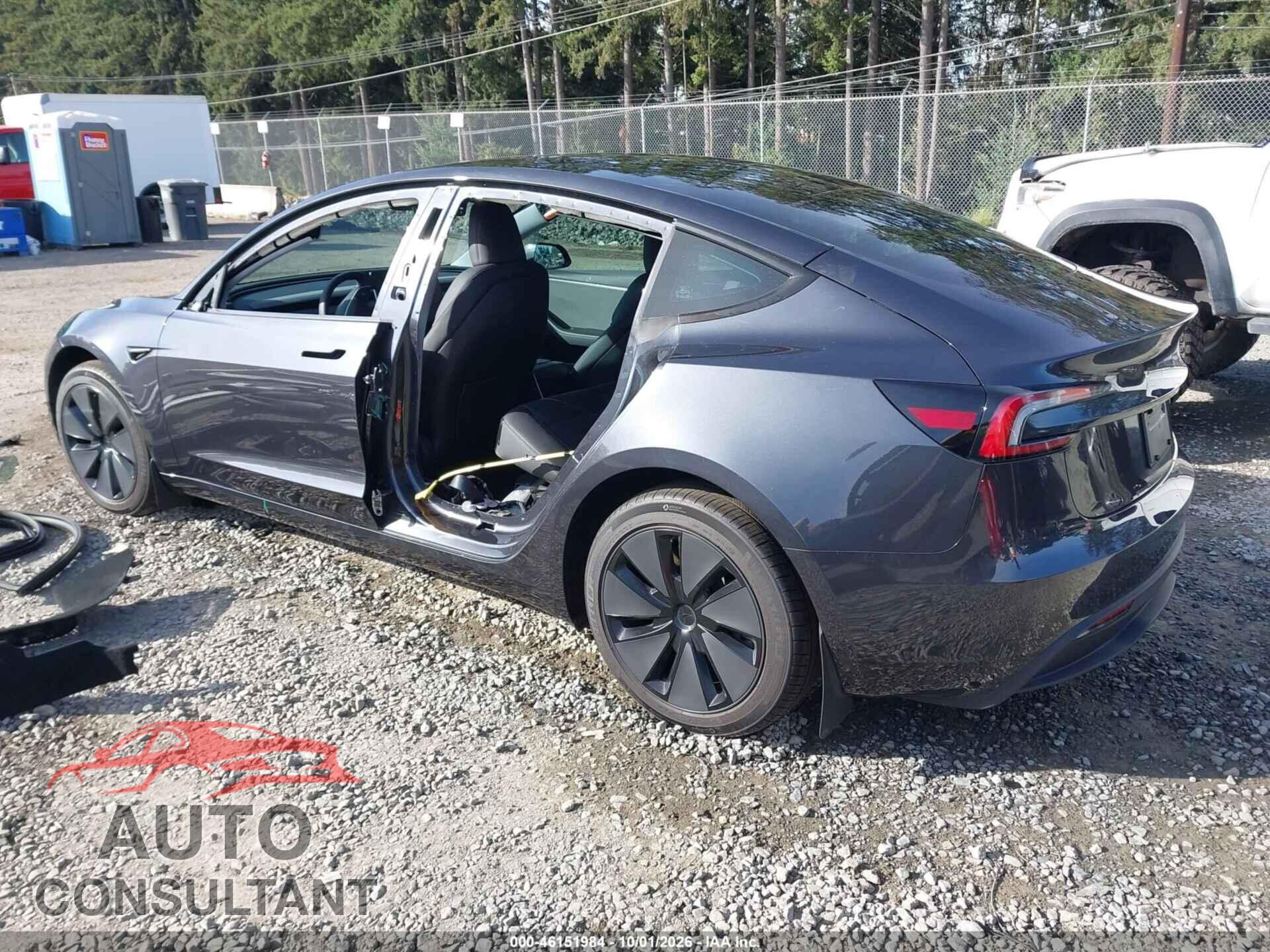 TESLA MODEL 3 2025 - 5YJ3E1EAXSF044257