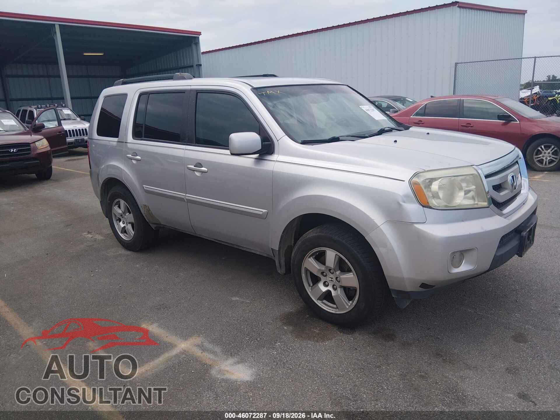 HONDA PILOT 2011 - 5FNYF3H50BB011121