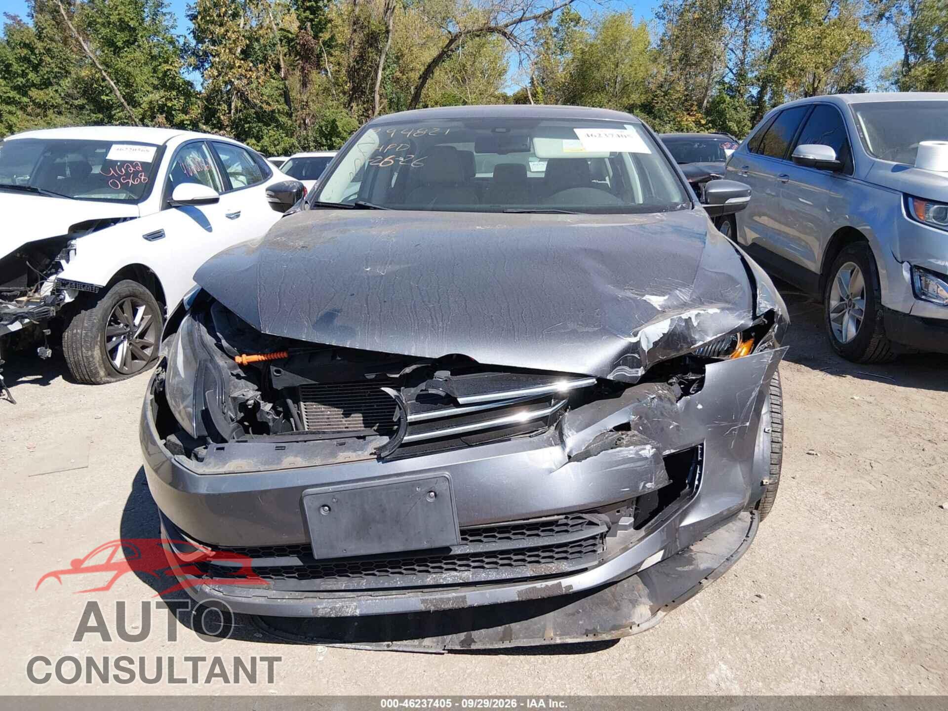 VOLKSWAGEN PASSAT 2013 - 1VWBP7A37DC020883