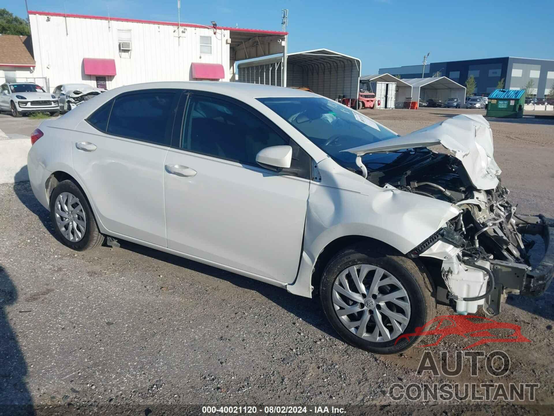 TOYOTA COROLLA 2018 - 5YFBURHE4JP795191