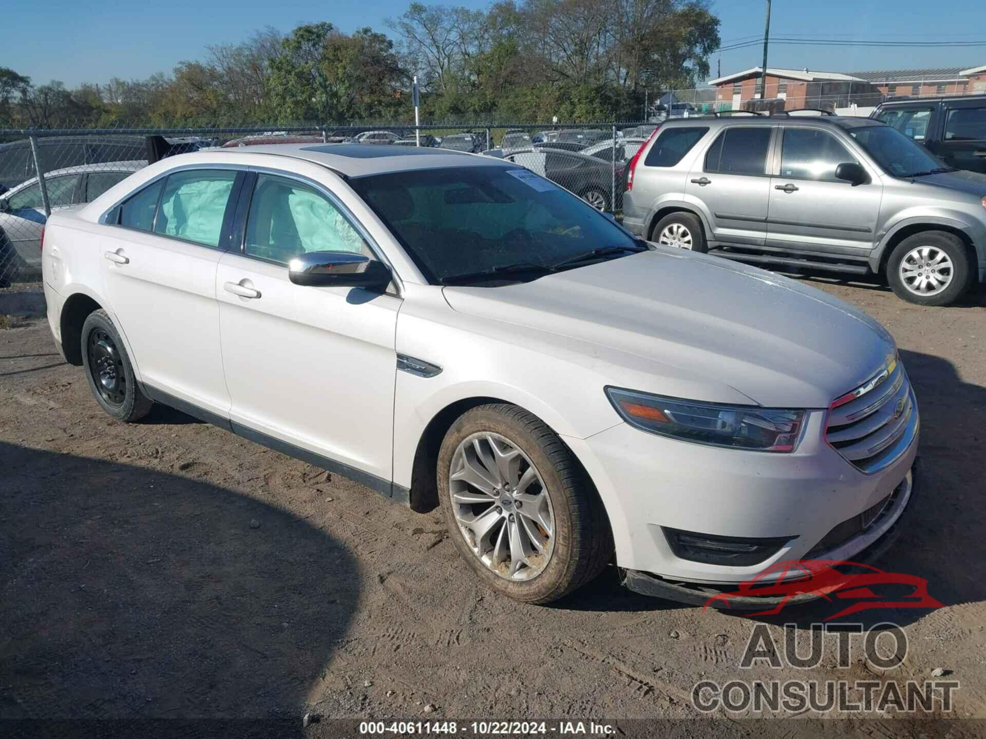 FORD TAURUS 2017 - 1FAHP2F86HG121647