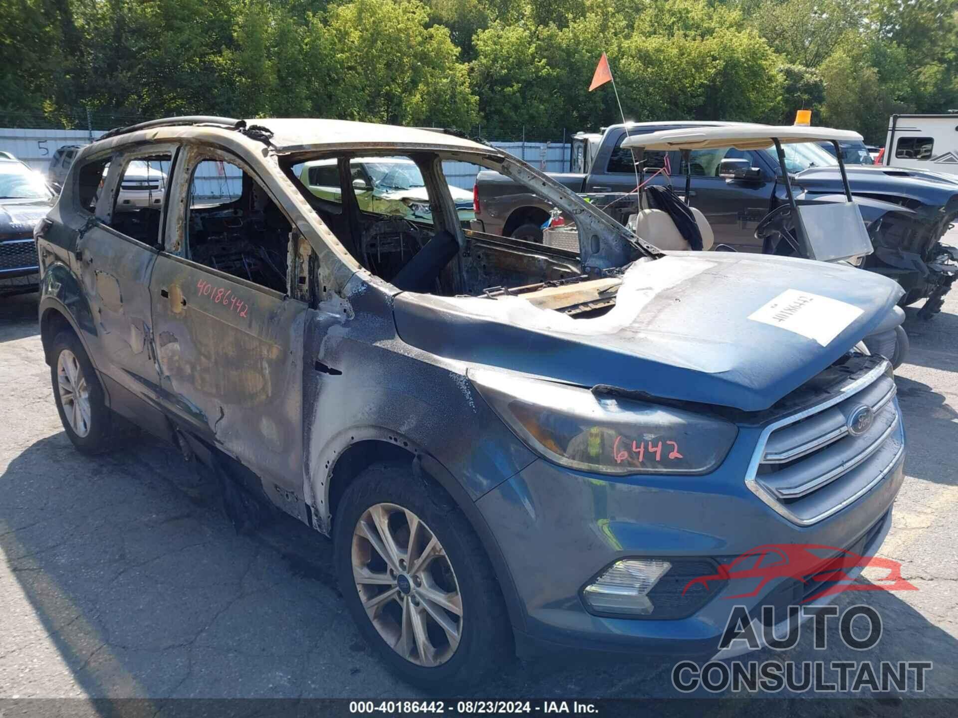 FORD ESCAPE 2018 - 1FMCU0GD3JUC11581