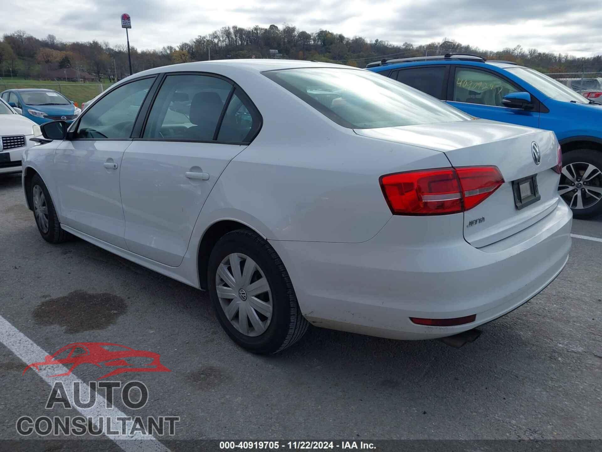 VOLKSWAGEN JETTA 2015 - 3VW2K7AJ2FM317543