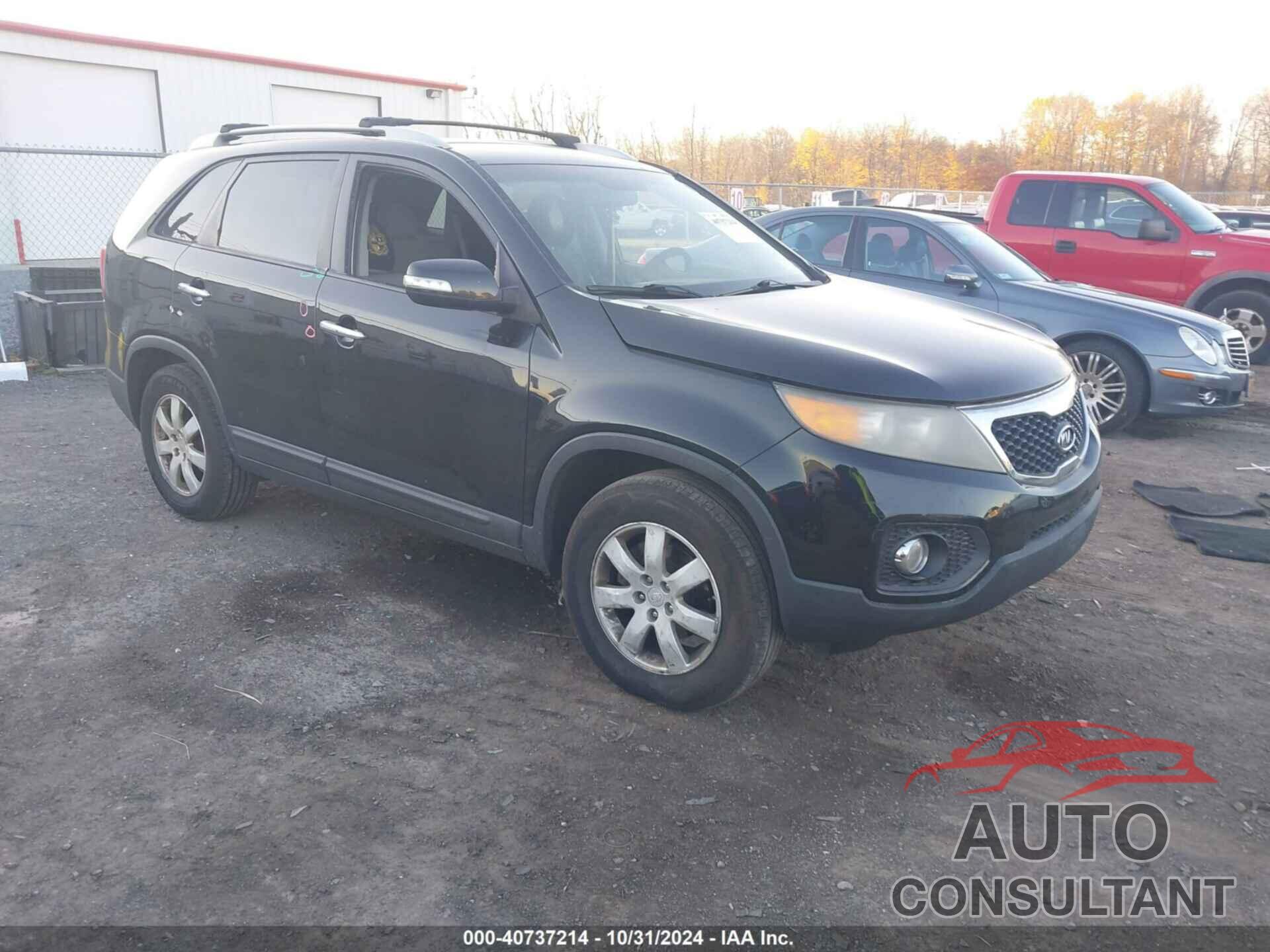 KIA SORENTO 2011 - 5XYKT3A13BG185344