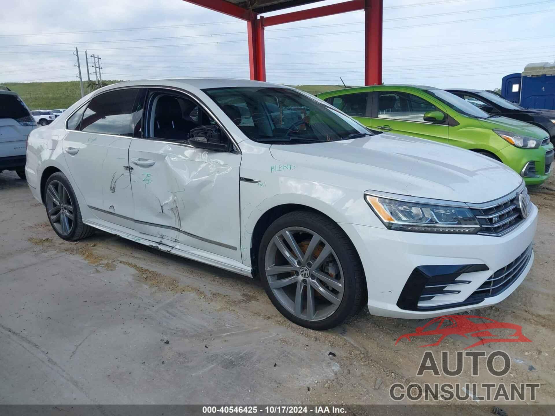 VOLKSWAGEN PASSAT 2017 - 1VWDT7A30HC073550