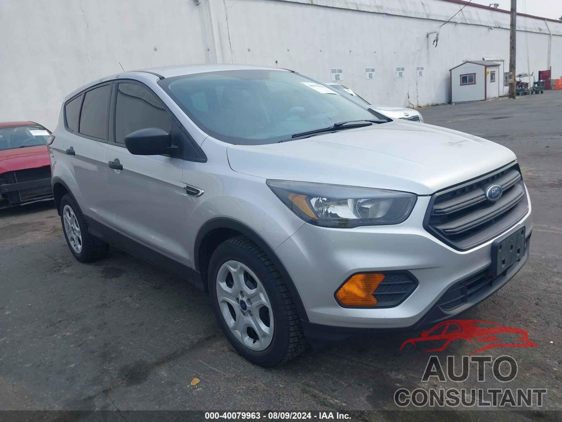 FORD ESCAPE 2018 - 1FMCU0F7XJUB17354