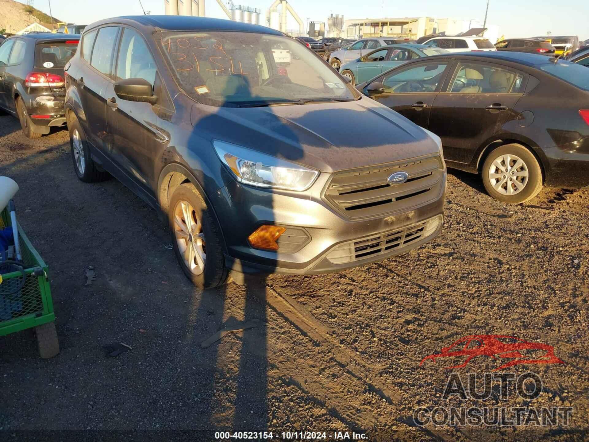 FORD ESCAPE 2017 - 1FMCU0F78HUD86253